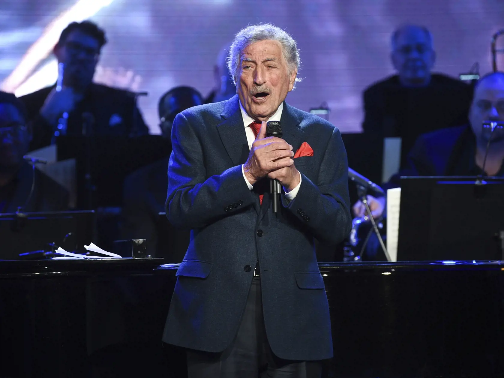 Slávny džezový spevák Tony Bennett (95)