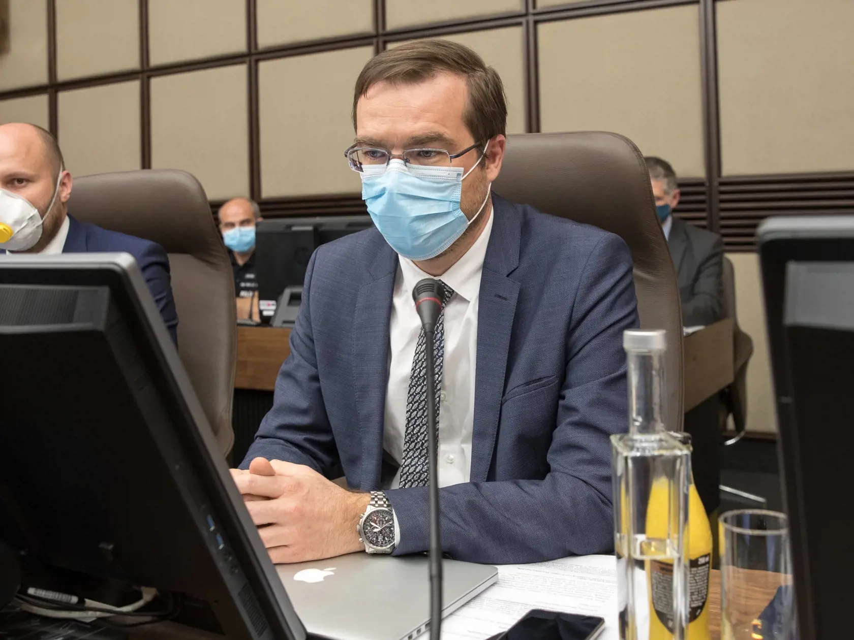 Spojené rokovanie vlády a krízového štábu v prípade pandémie Koronavírusu na Slovensku. Na snímke je minister zdravotníctva Marek Krajčí.