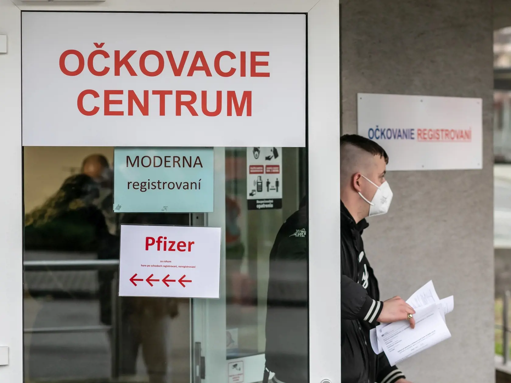 Na snímke je poliklinika v Mlynskej doline, kde sa očkuje proti Covid-19. 