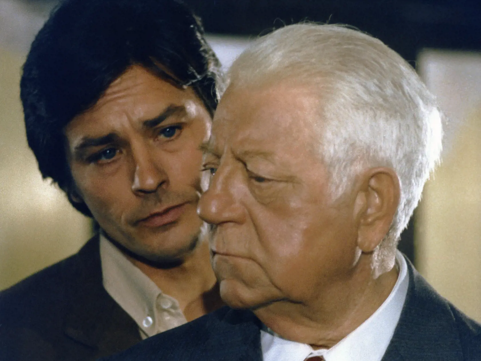 Vo filme dvaja muži v meste.