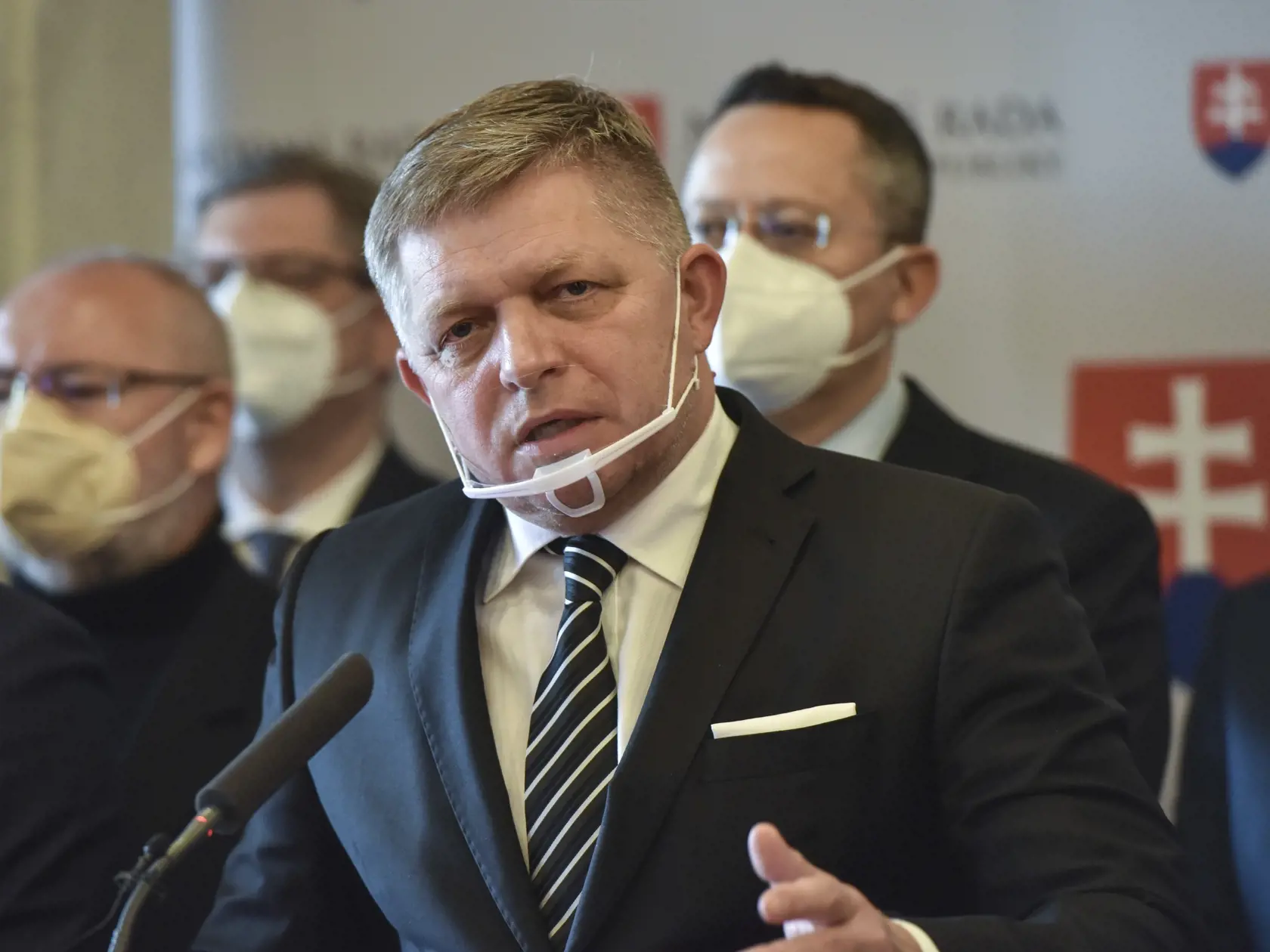 Smer nesúhlasí s vyhostením ruských diplomatov z Bratislavy.