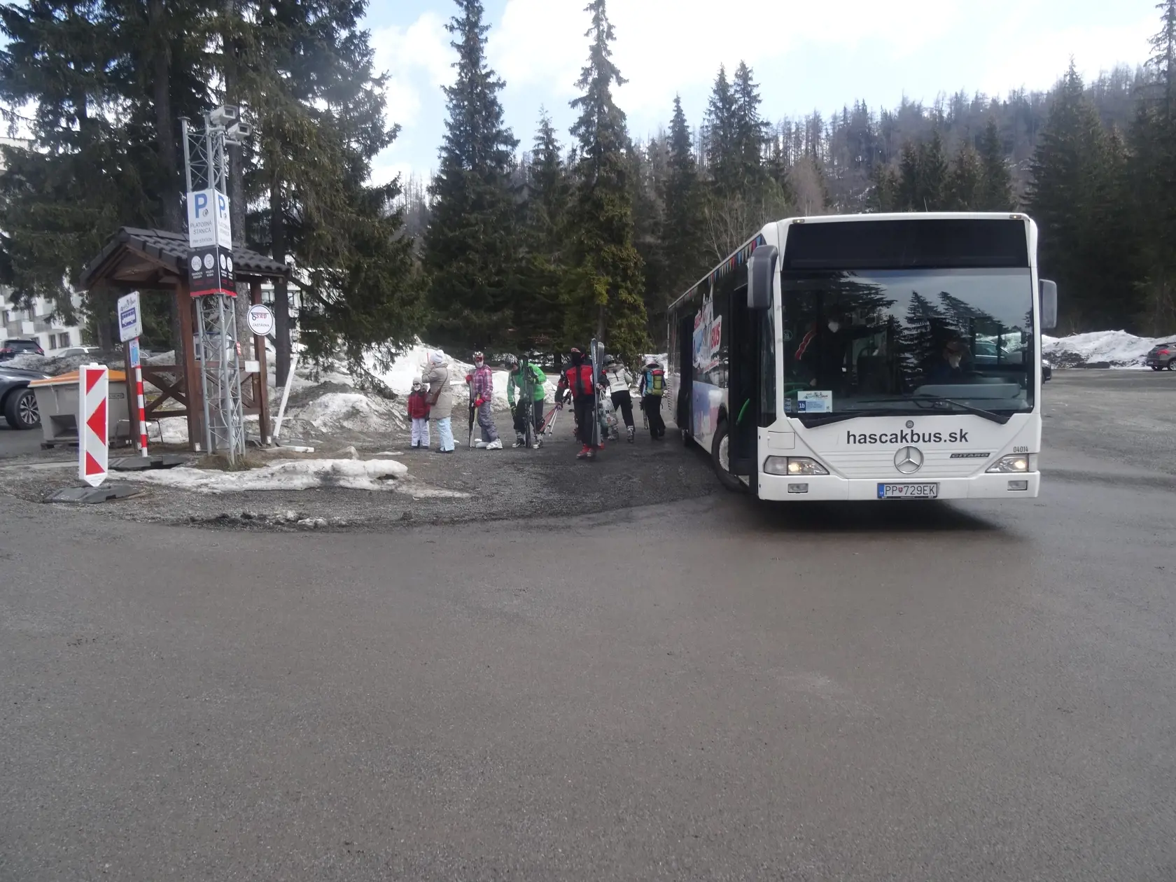 Premával aj skibus.