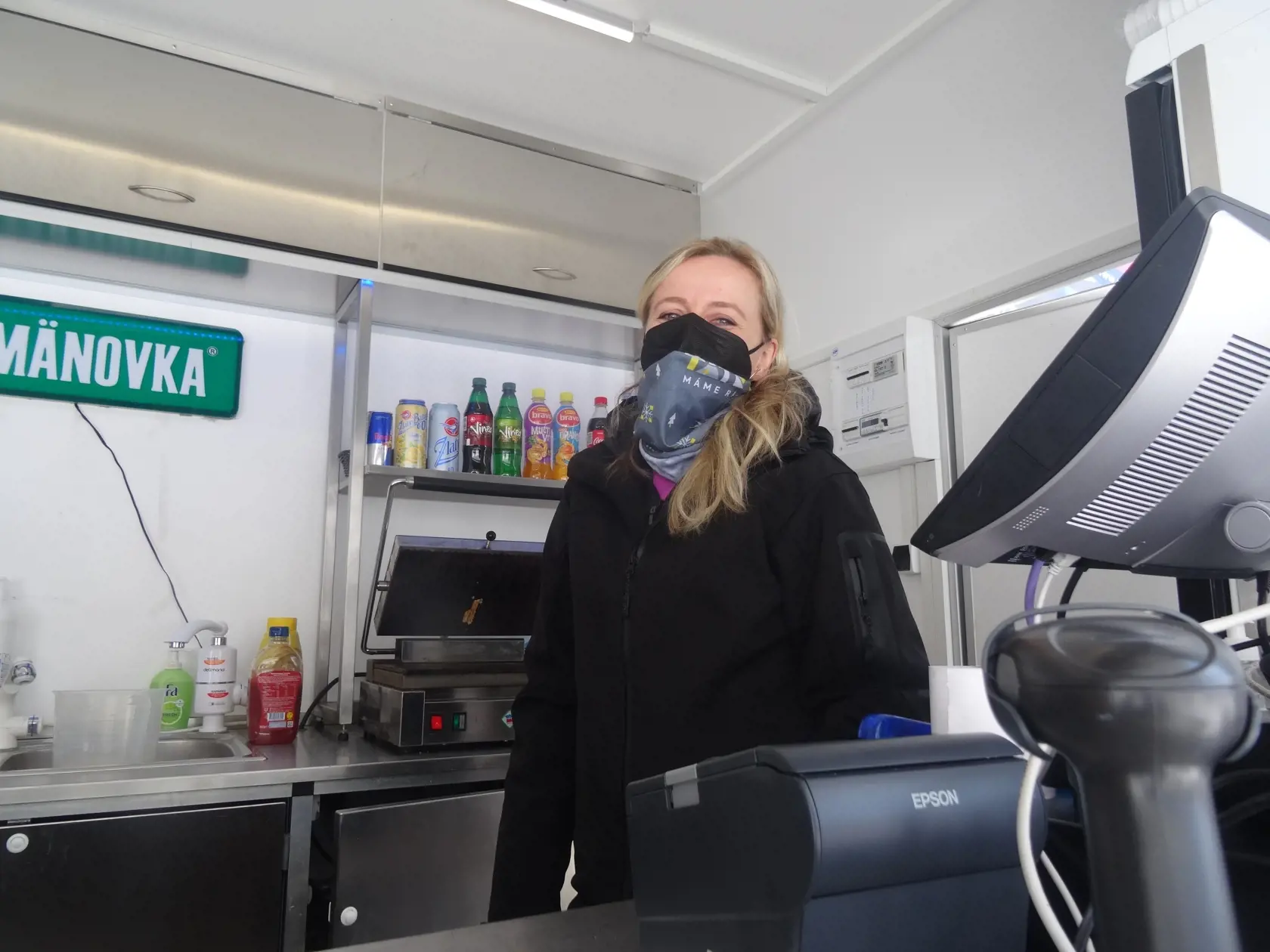 Podnikateľka Zuzana, verí, že počas víkendu bude viac turistov.