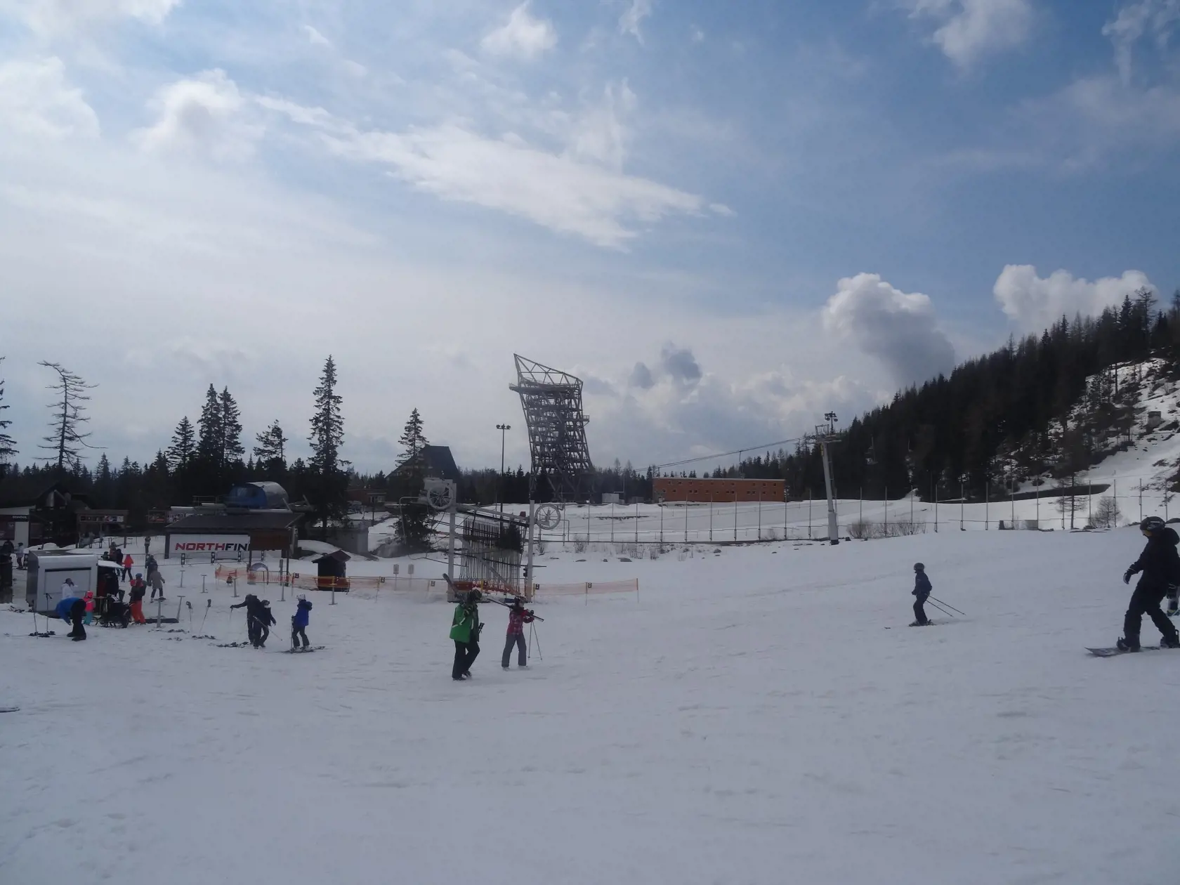 Do Tatier prišli turisti z celého Slovenska.