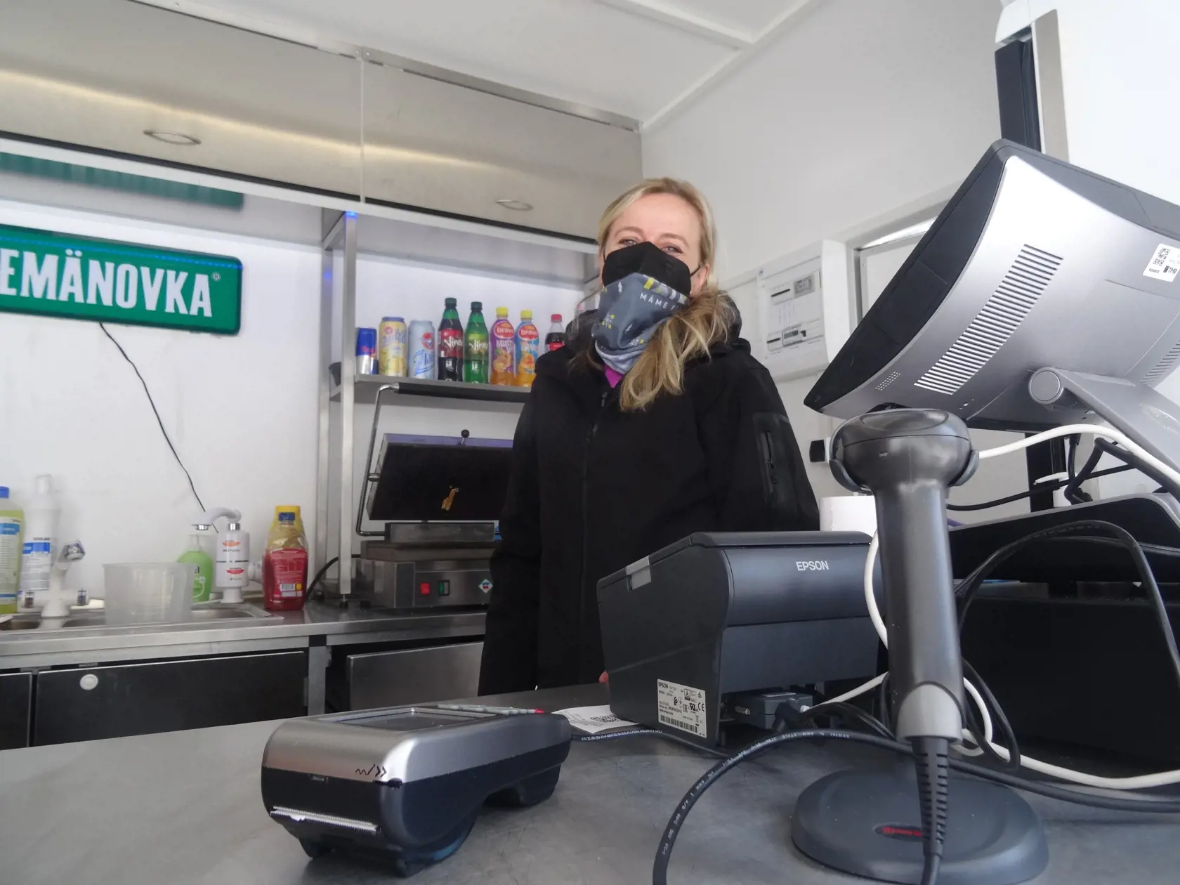 Podnikateľka Zuzana, verí, že počas víkendu bude viac turistov.