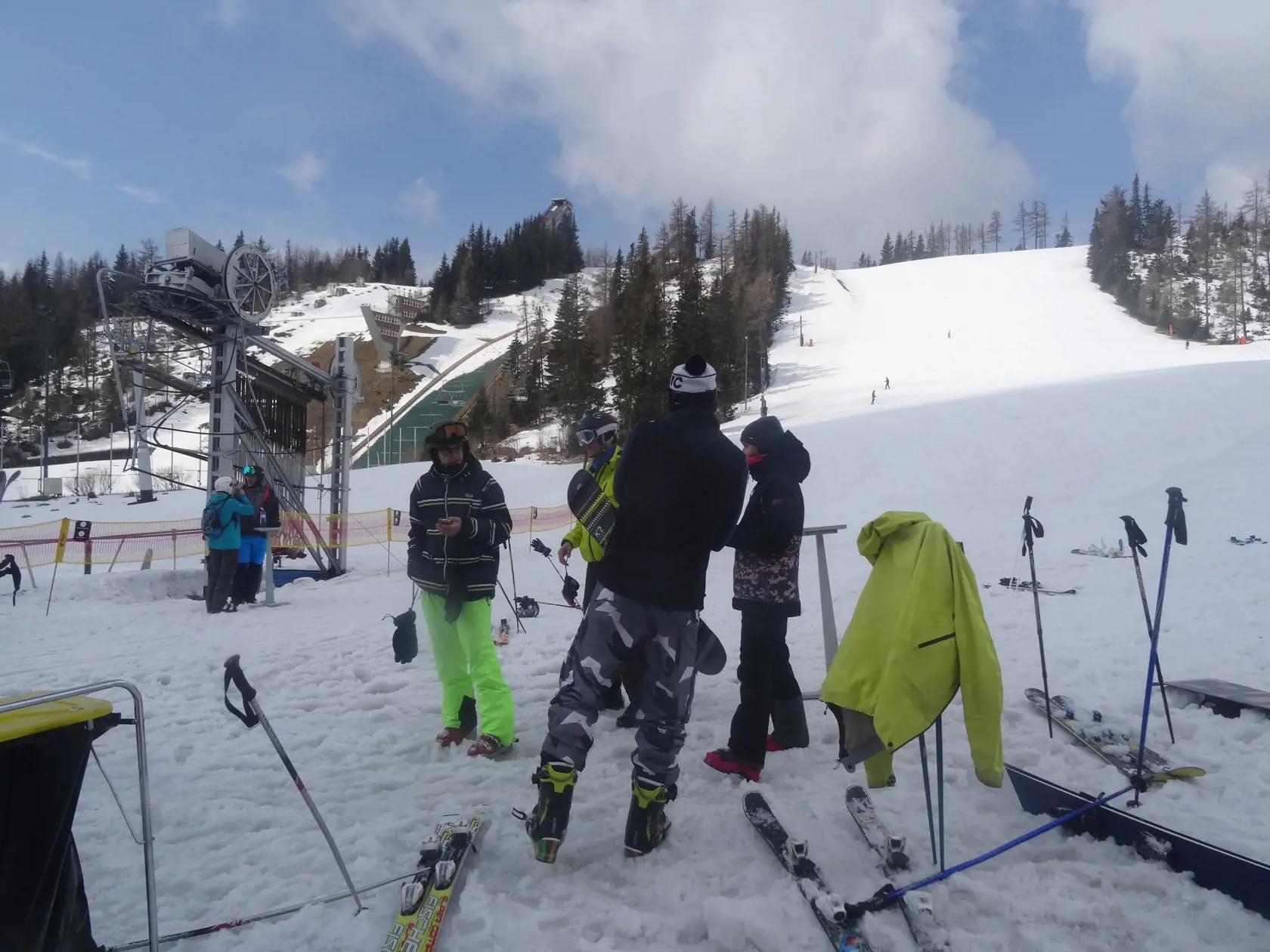 Podmienky si pochvaľovali aj mladí snowboardisti.