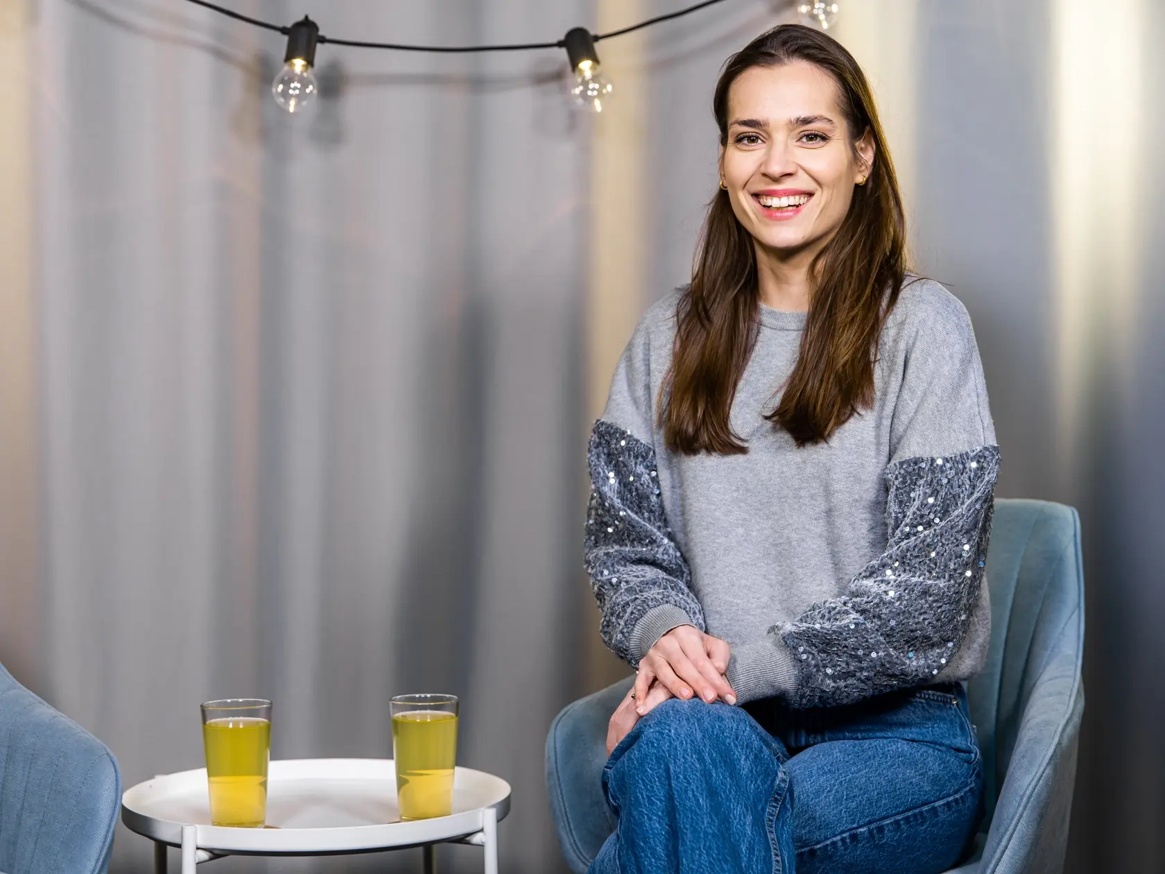 Diskusná relácia "NAOSTRO", ktorej hosťom bola Lucia Hlaváčková.