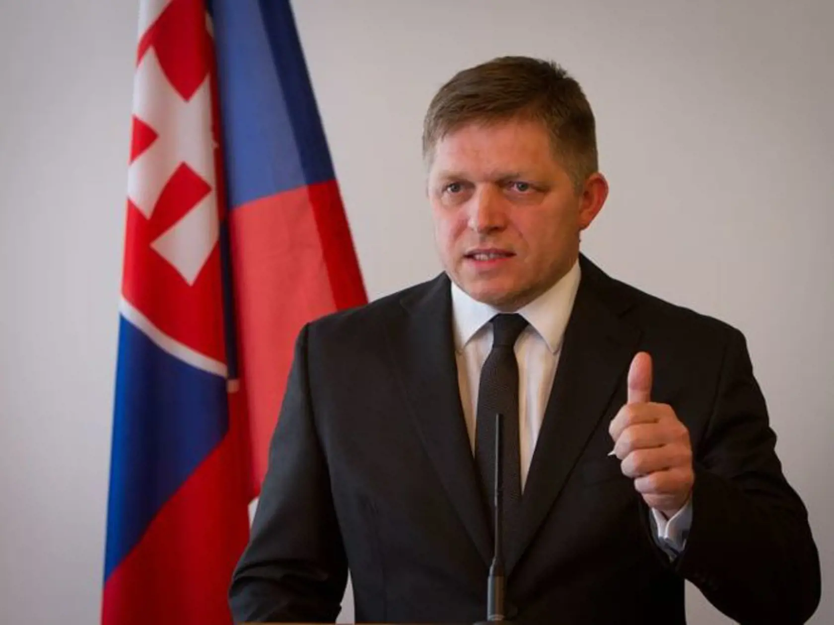 Robert Fico sa zrejme do Moskvy na oslavy chystá.