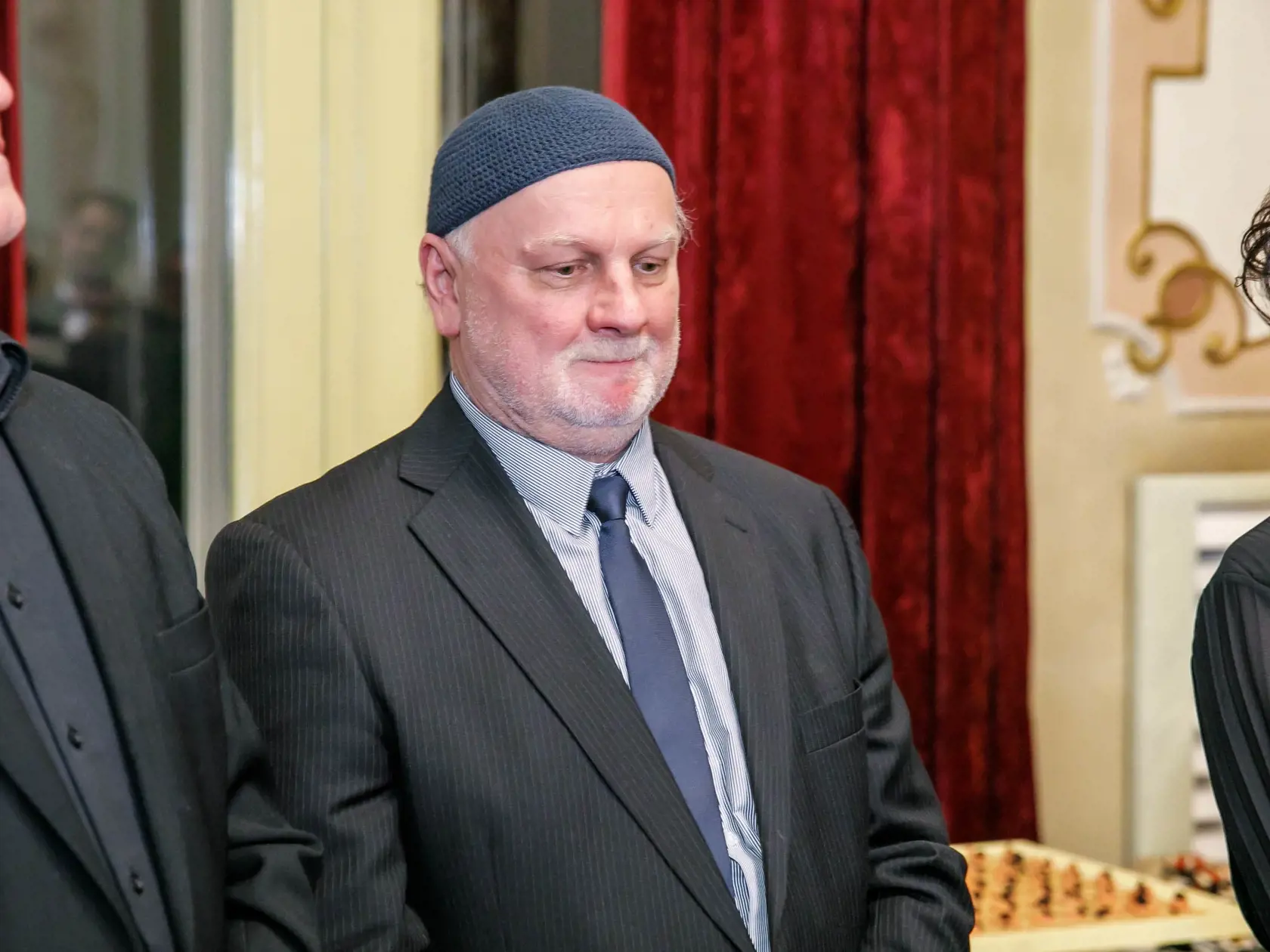 Jubilant Ondrej Šoth na slávnostnom ocenení troch osobností.