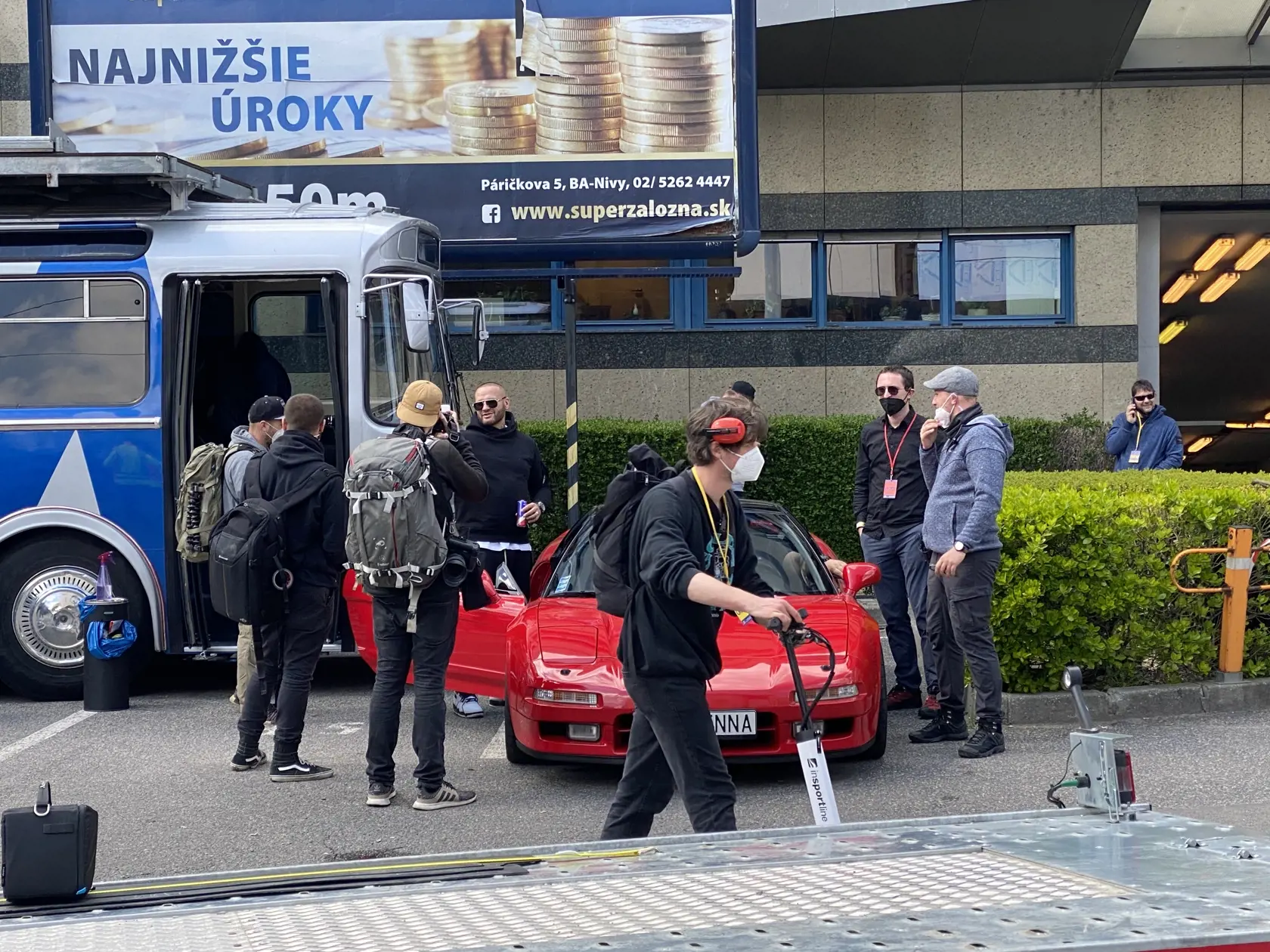 Monopost formuly F1 bol najprv prísne ukrytý pred zrakmi fanúšikov.