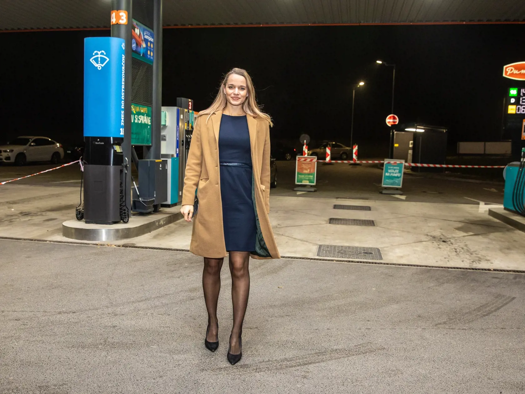 Na snímke je poslankyňa Národnej rady Slovenskej republiky Romana Tabák  počas natáčania komediálneho seriálu Pumpa.