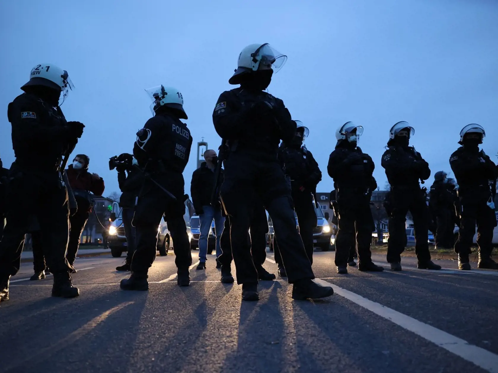 Na proteste sa zúčastnili tisíce ľudí, došlo aj k potýčkam demonštrantov s políciou.