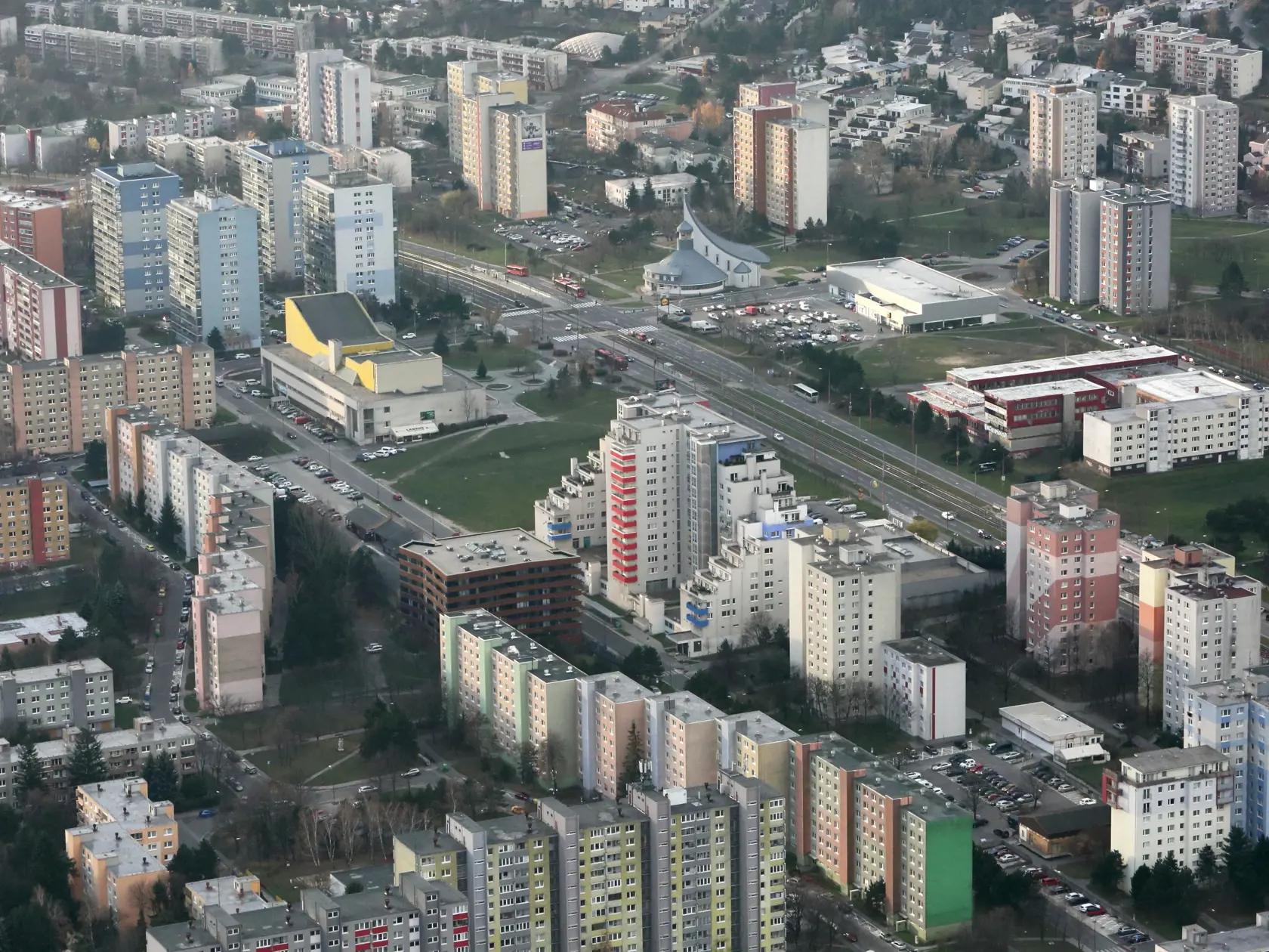 Prudký pokles počtu predaných bytov v Bratislave podľa hlavného analytika Bencont Investments Rudolfa Bruchánika korešponduje s vývojom v iných krajinách.