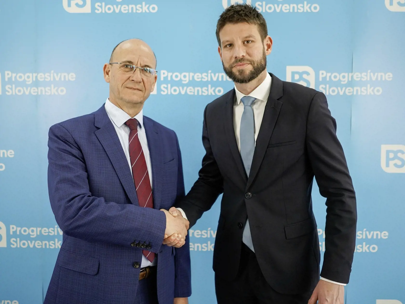 Pridáva sa k PS: Na snímke Jaroslav Spišiak a Michal Šimečka.