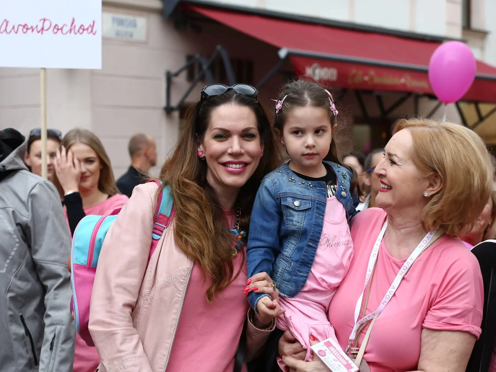 Ada Straková s dcérou Barborou a vnučkou Carolinkou.