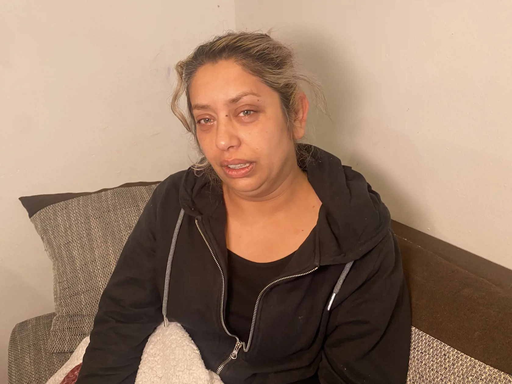 Vdova Stela (39) je presvedčená, že neboli dodržané podmienky bezpečnosti práce, keď jej manžela zasypala v hlina počas toho, ako v jame osádzal s kolegami šachtu. 