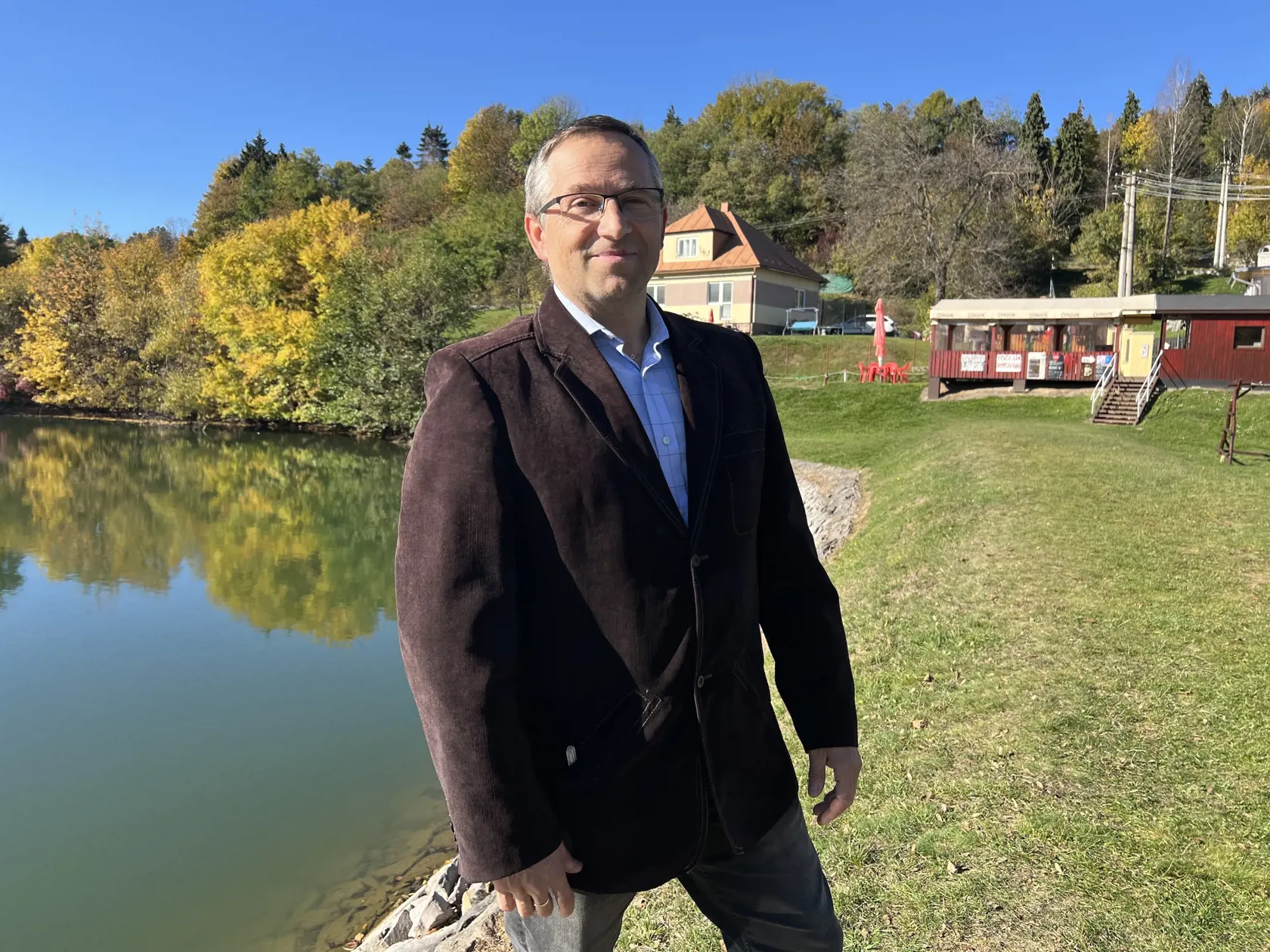Starosta Štiavických Baní Stanislav Neuschl doslova prepadol otužovaniu. V tejto činnosti našiel zaľúbenie.
