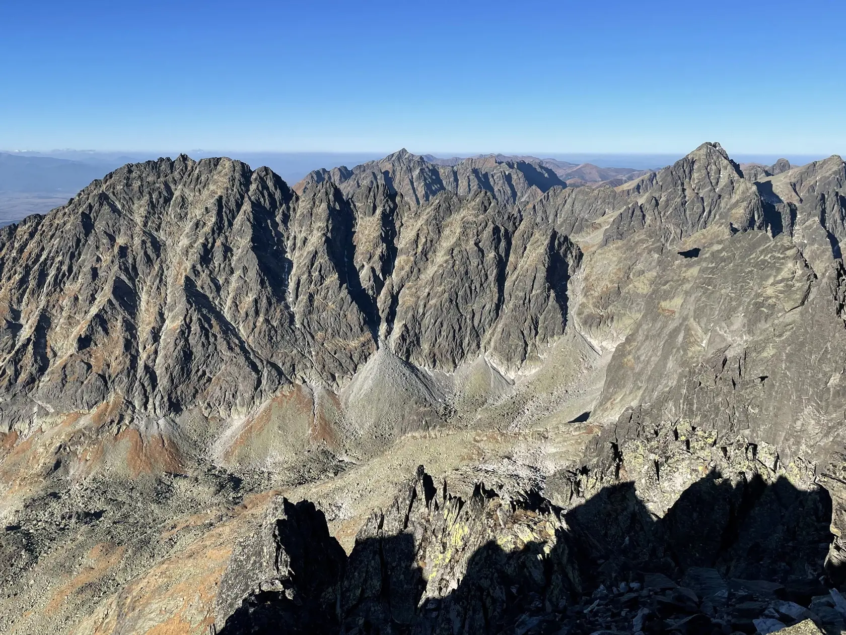 Na snímke výstup na Gerlachovský štít, najvyššieho vrchu Tatier, Slovenska aj celých Karpát. Vo Vysokých Tatrách dňa 4. novembra 2021. FOTO TASR - Erika Ďurčová