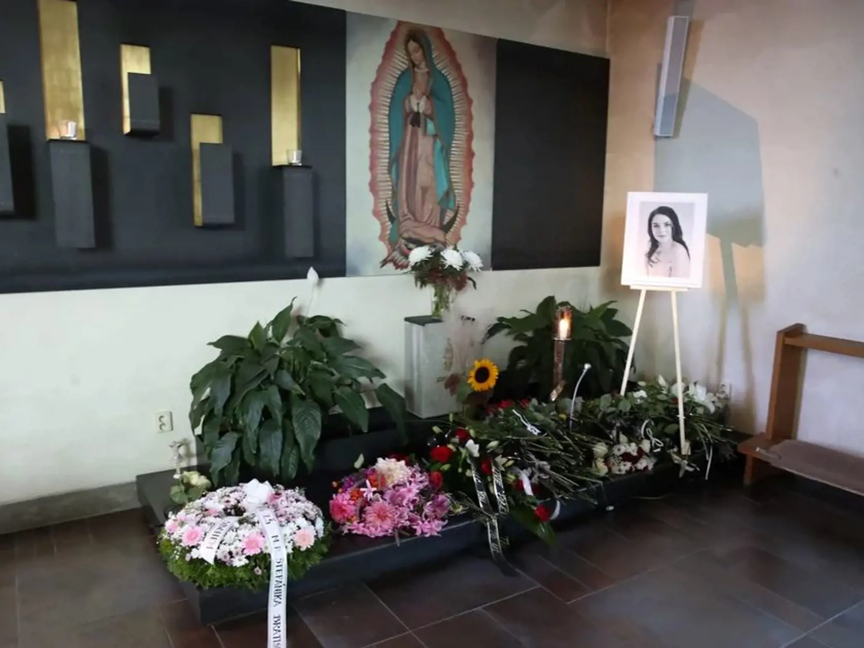 Posledné zbohom speváčke Patricii Janečkovej (†25), ktorá podľahla rakovine.