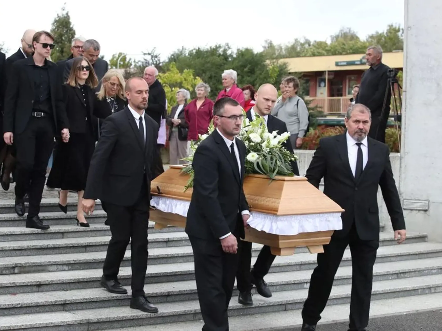 Posledné zbohom speváčke Patricii Janečkovej (†25), ktorá podľahla rakovine.