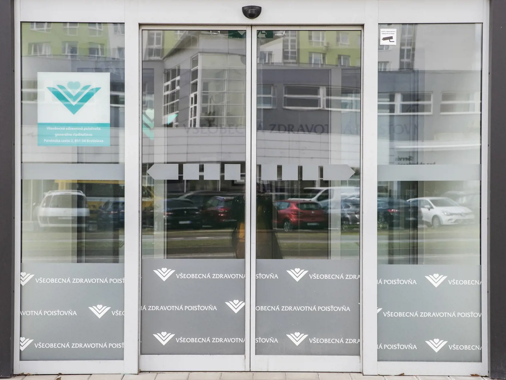 Poistenci všetkých troch zdravotných poisťovní sa môžu u lekára preukazovať elektronickým preukazom poistenca.