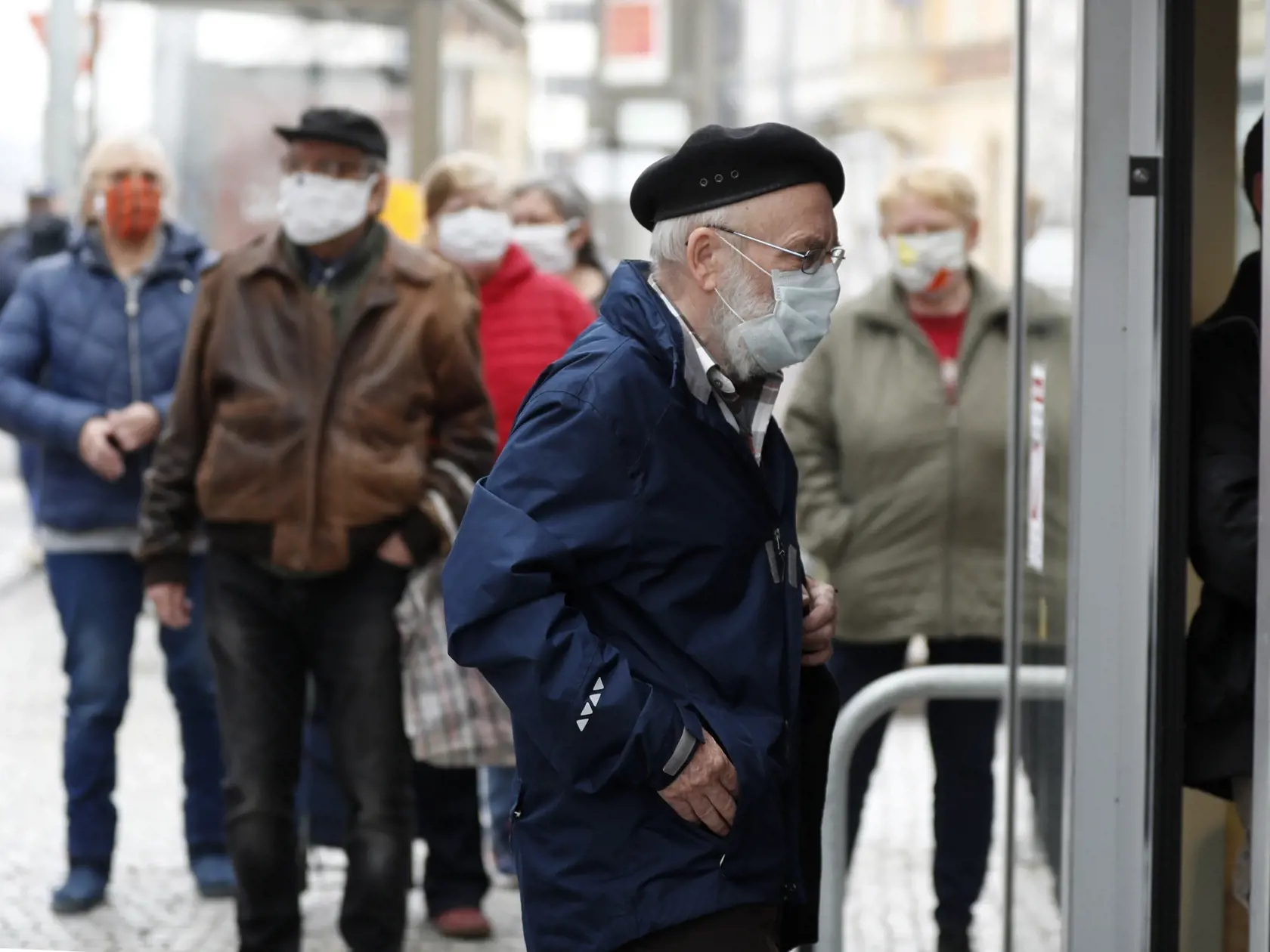 Dôchodcovia musia často vyžiť z nízkych dôchodkov. Navyše dnes všetko zdražuje závratným tempom.
