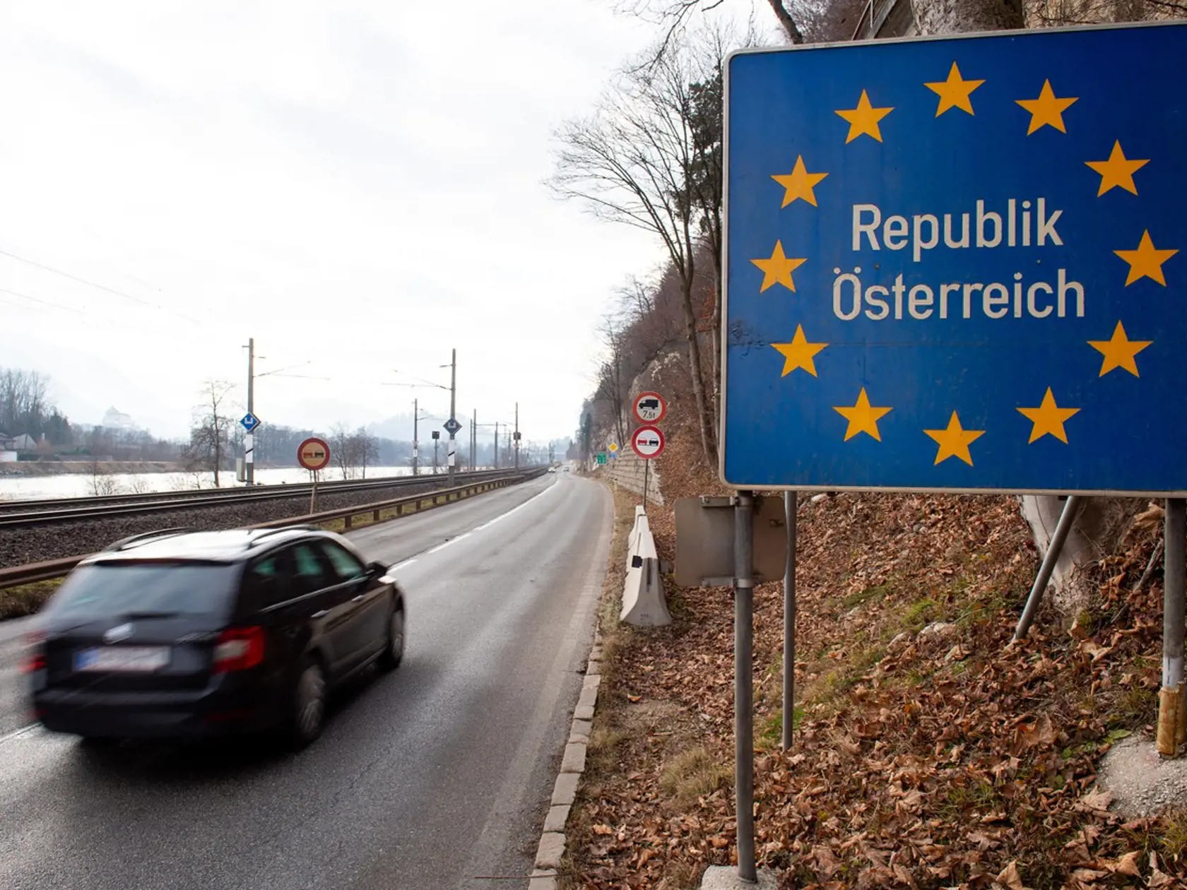Od pondelka platia sprísnené opatrenia na vstup do Rakúska