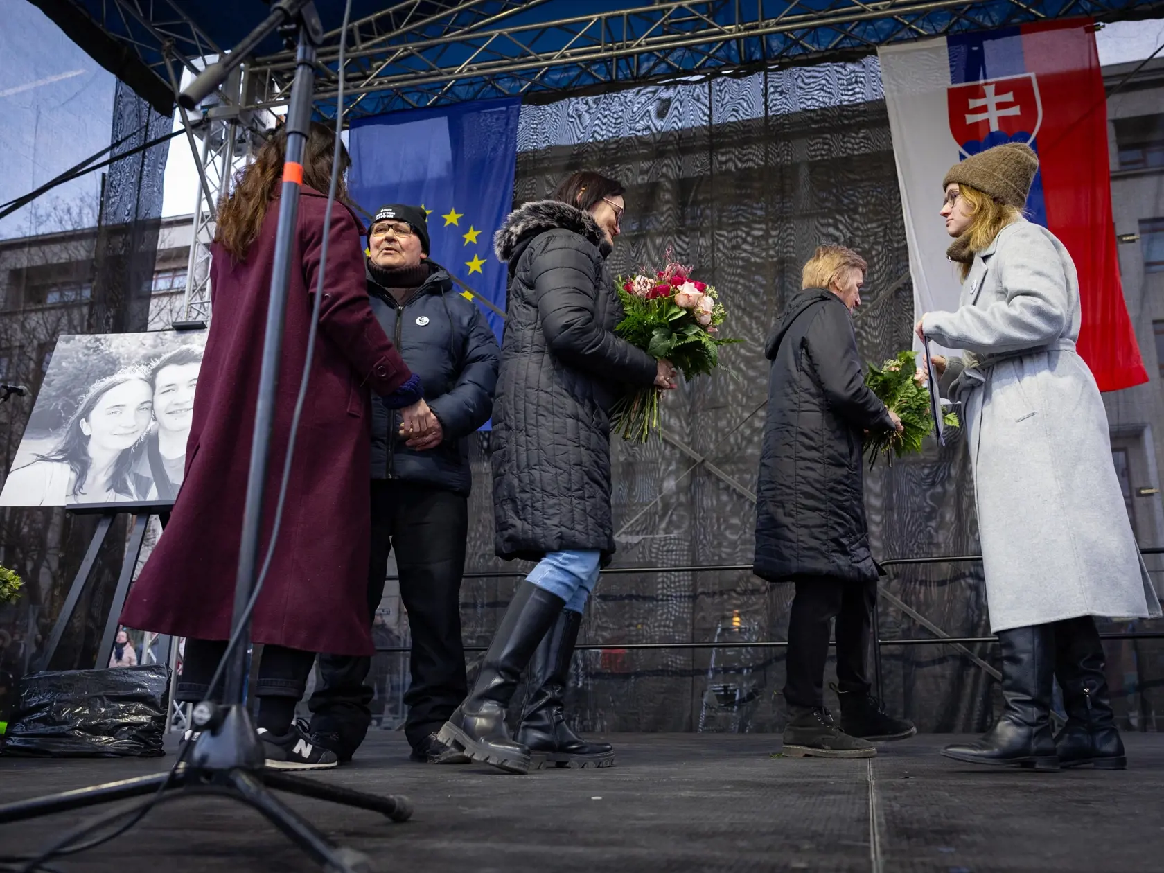 Spoločné zhromaždenie - Sedem rokov bez Jána a Martiny - Slovensko je Európa.
Spomienkovo-protestné zhromaždenie na Námestí slobody pri príležitosti výročia vraždy novinára Jána Kuciaka a jeho snúbenice Martiny Kušnírovej.