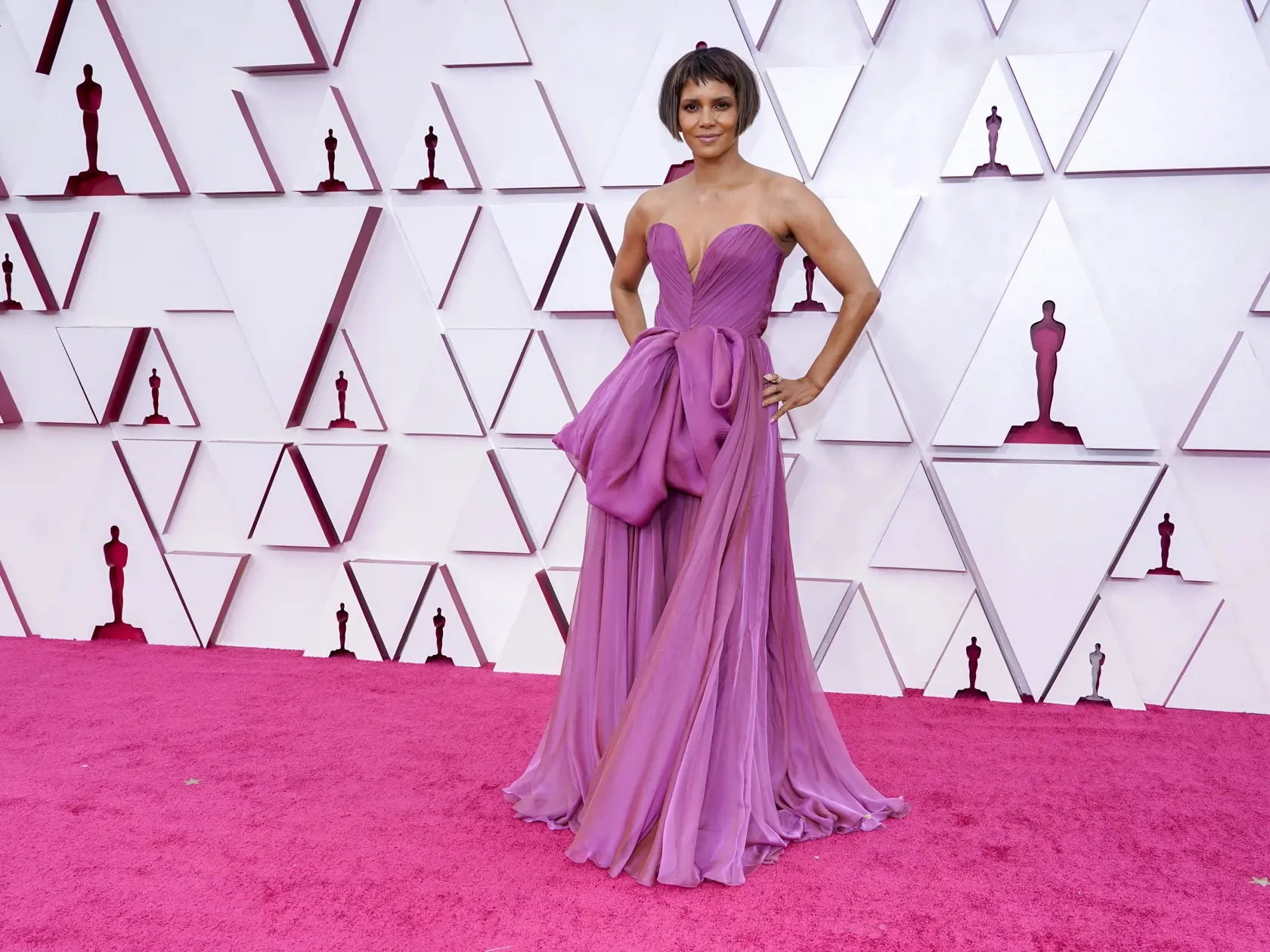 Herečka Halle Berry na 93. ročníku Oscarov.