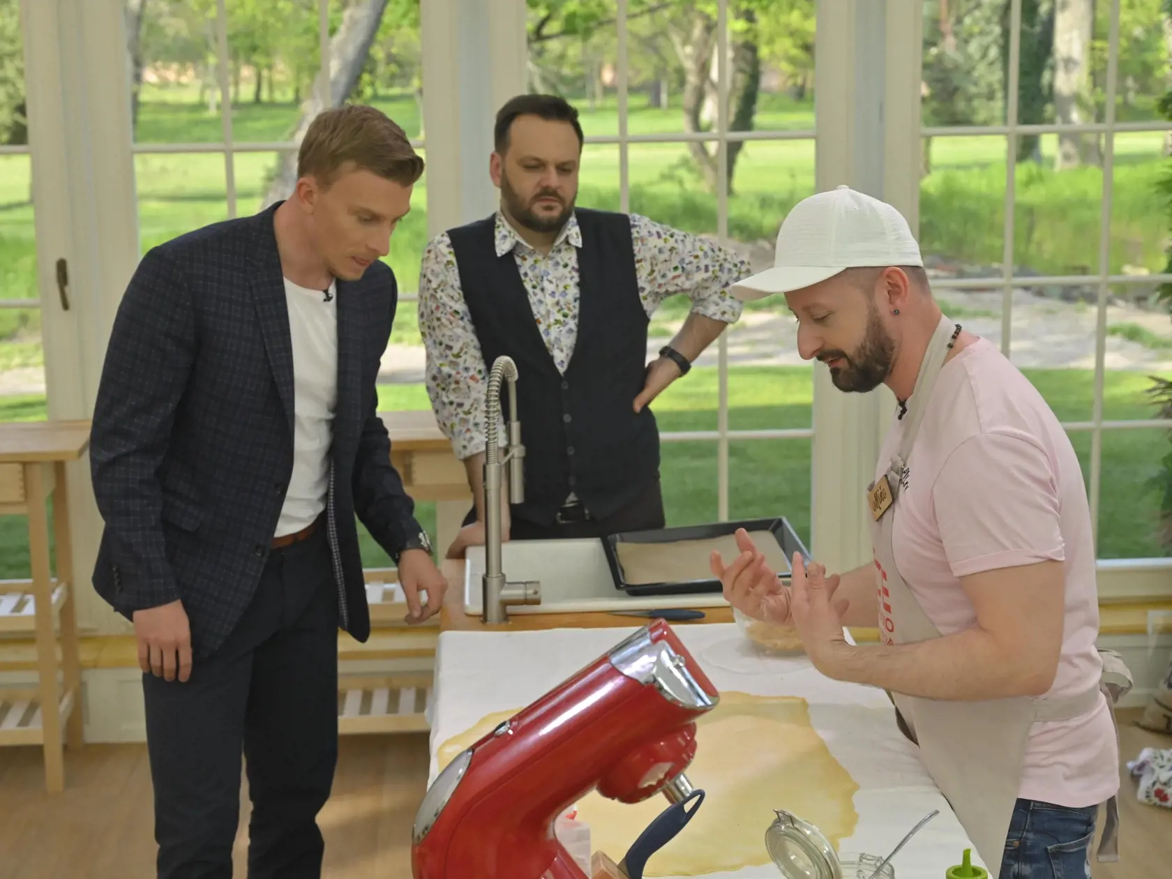 Miňo Macula všou RTVS s názvom pečie celé Slovensko