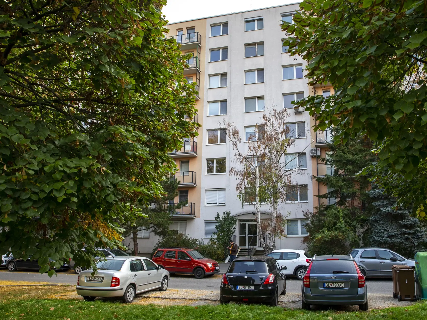 Na snímke je Štefunková ulica, kde býval udajný strelec z útoku na Zámockej ulici. 