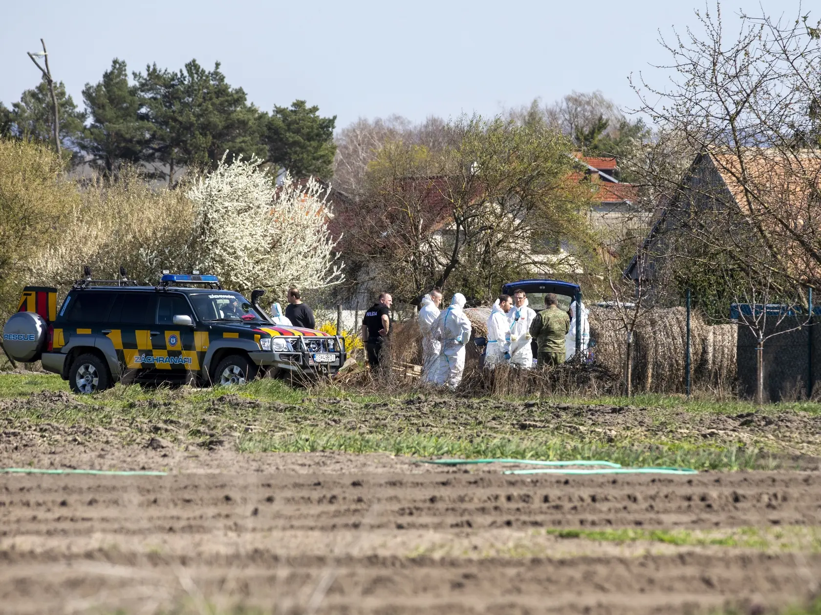 Na snimke je obec Plavecký Štvrtok, kde sa našlo ďalšie ohnisko nákazy slintačky a krívačky , okrem južného Slovenska aj na Záhorí.
