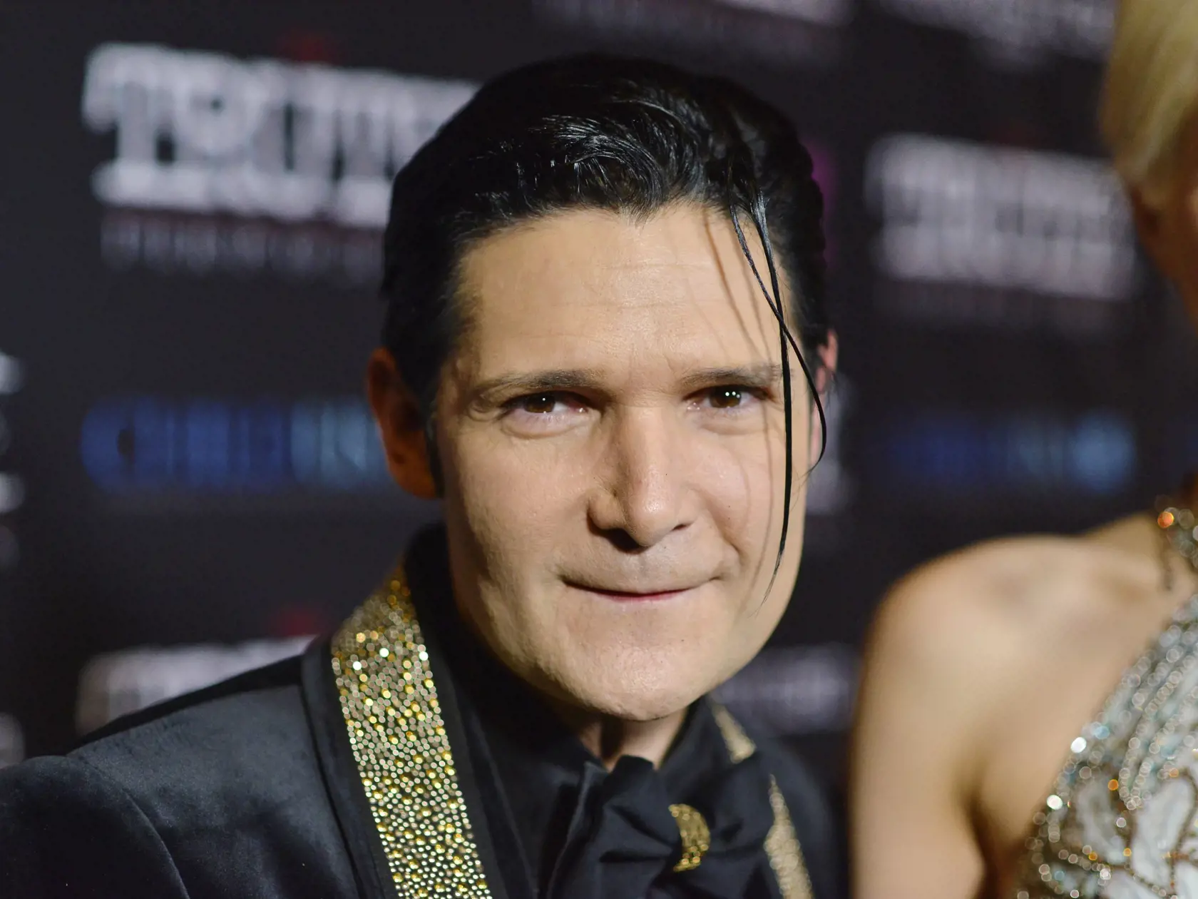 Herec Corey Feldman najnovšie podľa informácií amerického portálu RadarOnline.com označil Combsa za nechutného. Vzápätí vyšlo najavo, že raper mal britského princa Williama a princa Harryho pozvať na svoju neslávne známu párty viac ako 10-krát.
