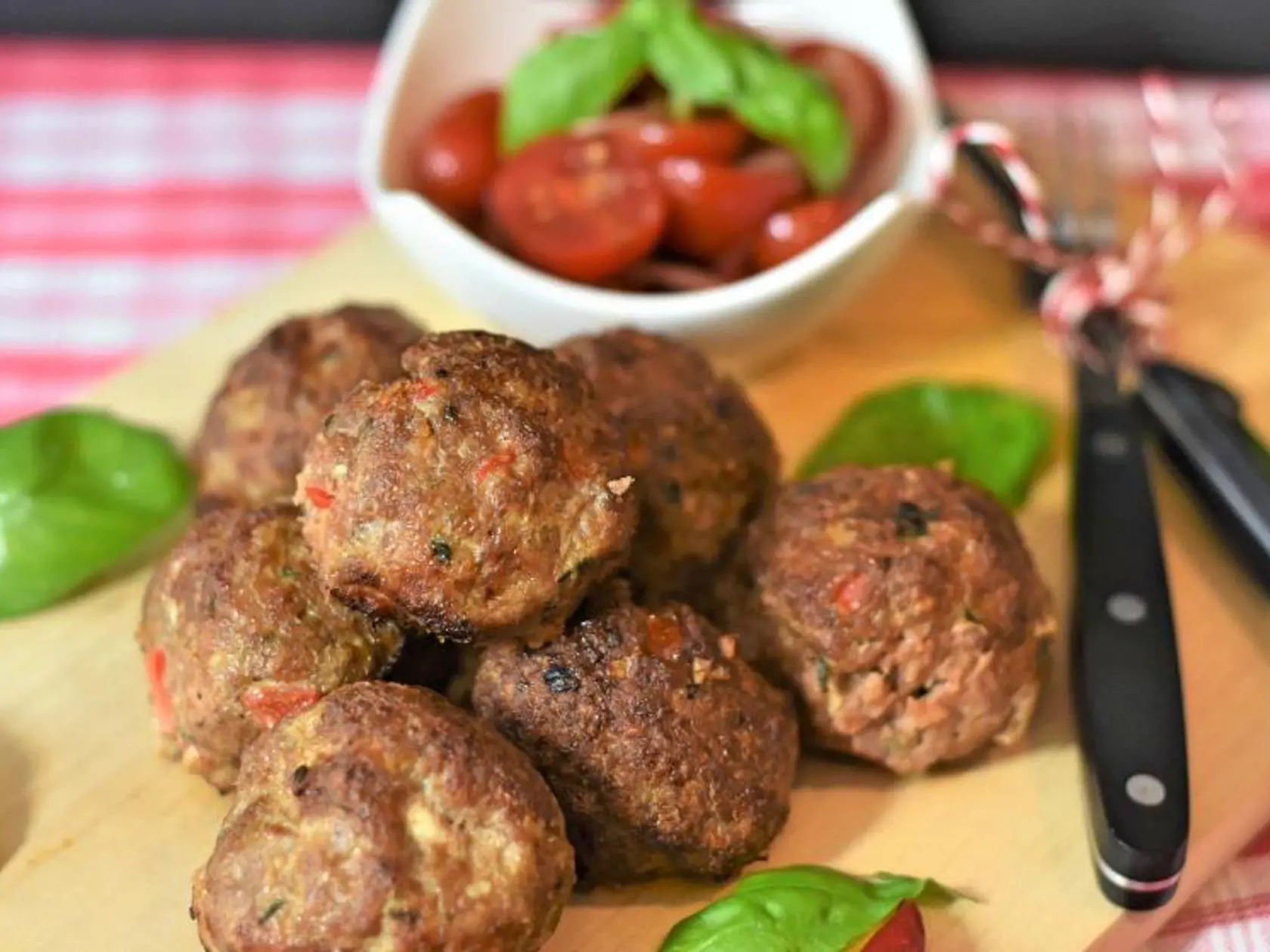 Buď tradičné guľkyalebo muffiny.