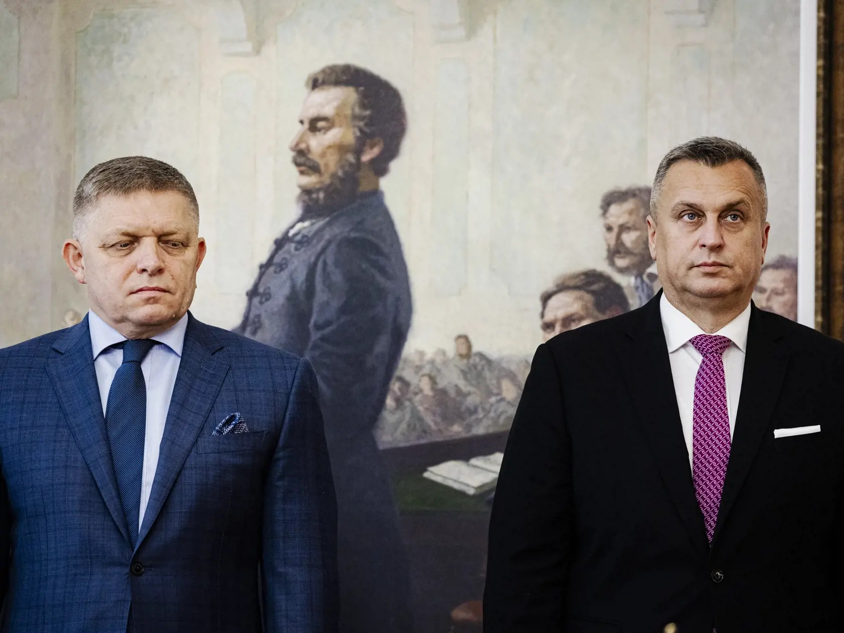 Robert Fico, Peter Pellegrini a Andrej Danko podpísali v historickej budove Národnej rady Slovenskej republiky Memorandum o porozumení, ktoré je základom pre vytvorenie budúcej koalície.