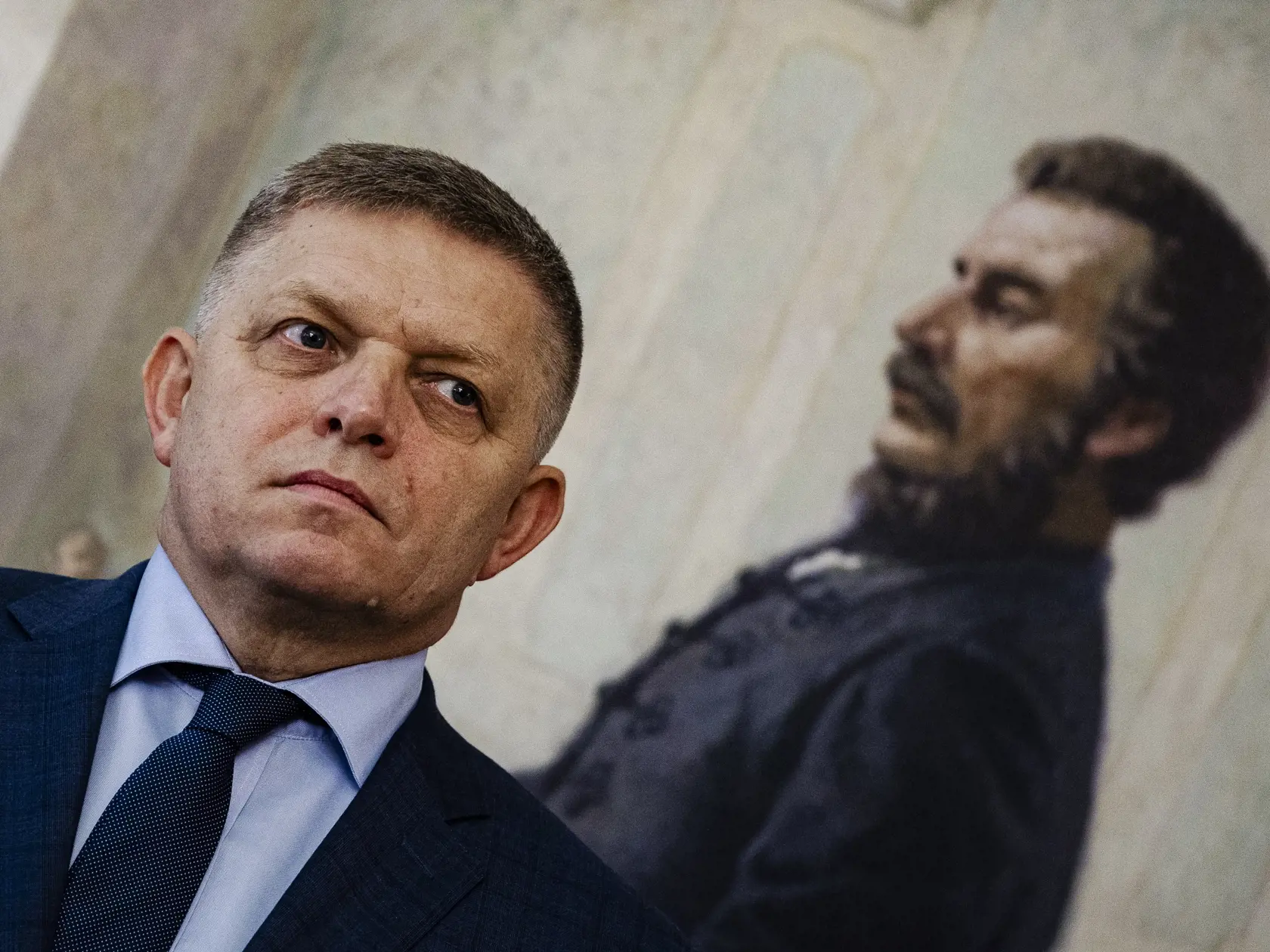 Robert Fico, Peter Pellegrini a Andrej Danko podpísali v historickej budove Národnej rady Slovenskej republiky Memorandum o porozumení, ktoré je základom pre vytvorenie budúcej koalície.