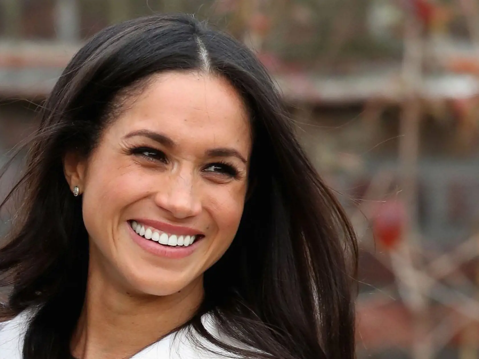 Meghan Markle je vraj pre kráľovskú rodinu ako stvorená