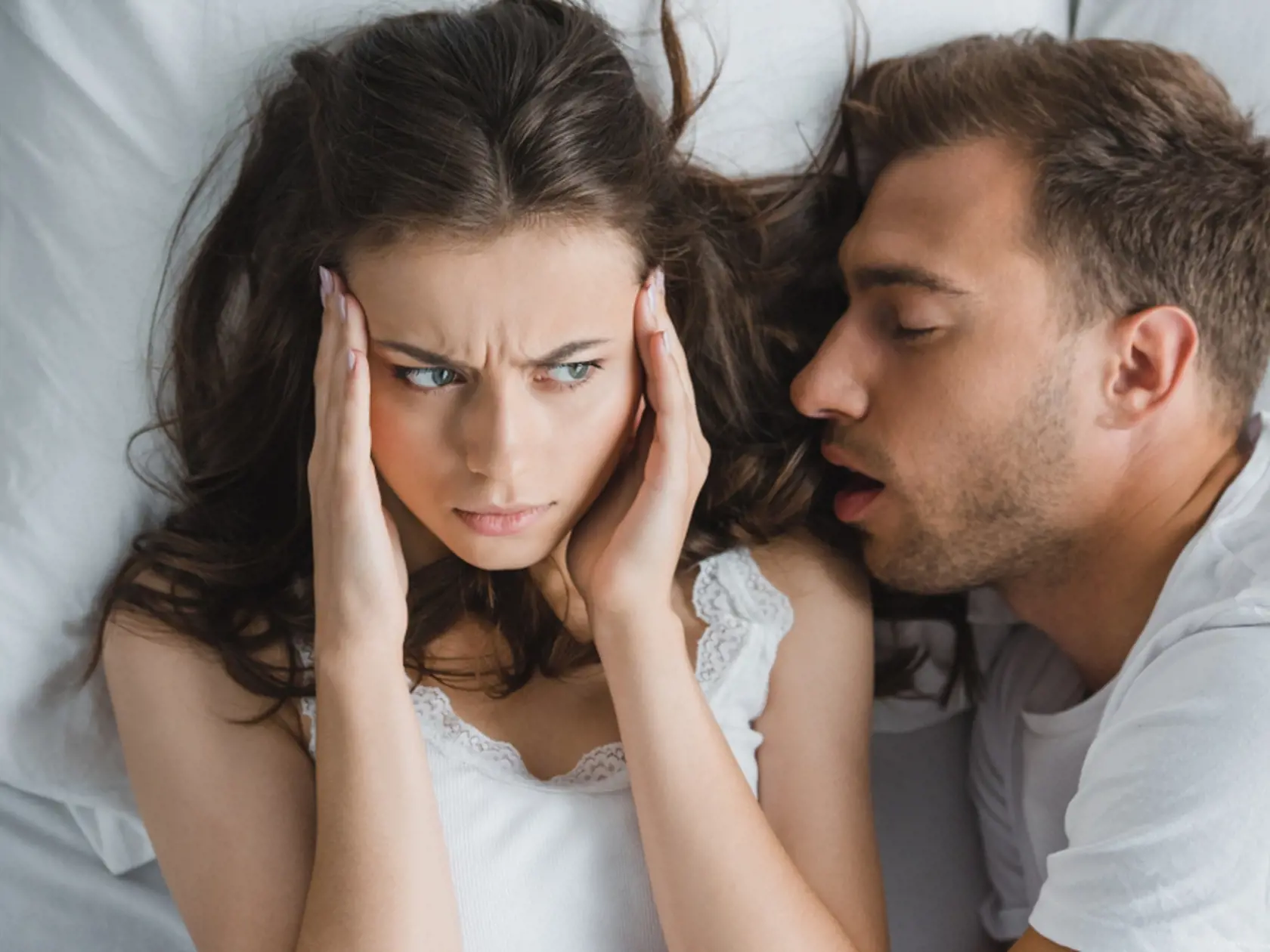 Ak počujete, že partner v noci náhle prestane na chvíľu dýchať, musíte ho presvedčiť, aby šiel k lekárovi. Rovnako, ak vám po prebudení povie, že ste v noci prestali na chvíľu dýchať vy, neberte to na ľahkú váhu.