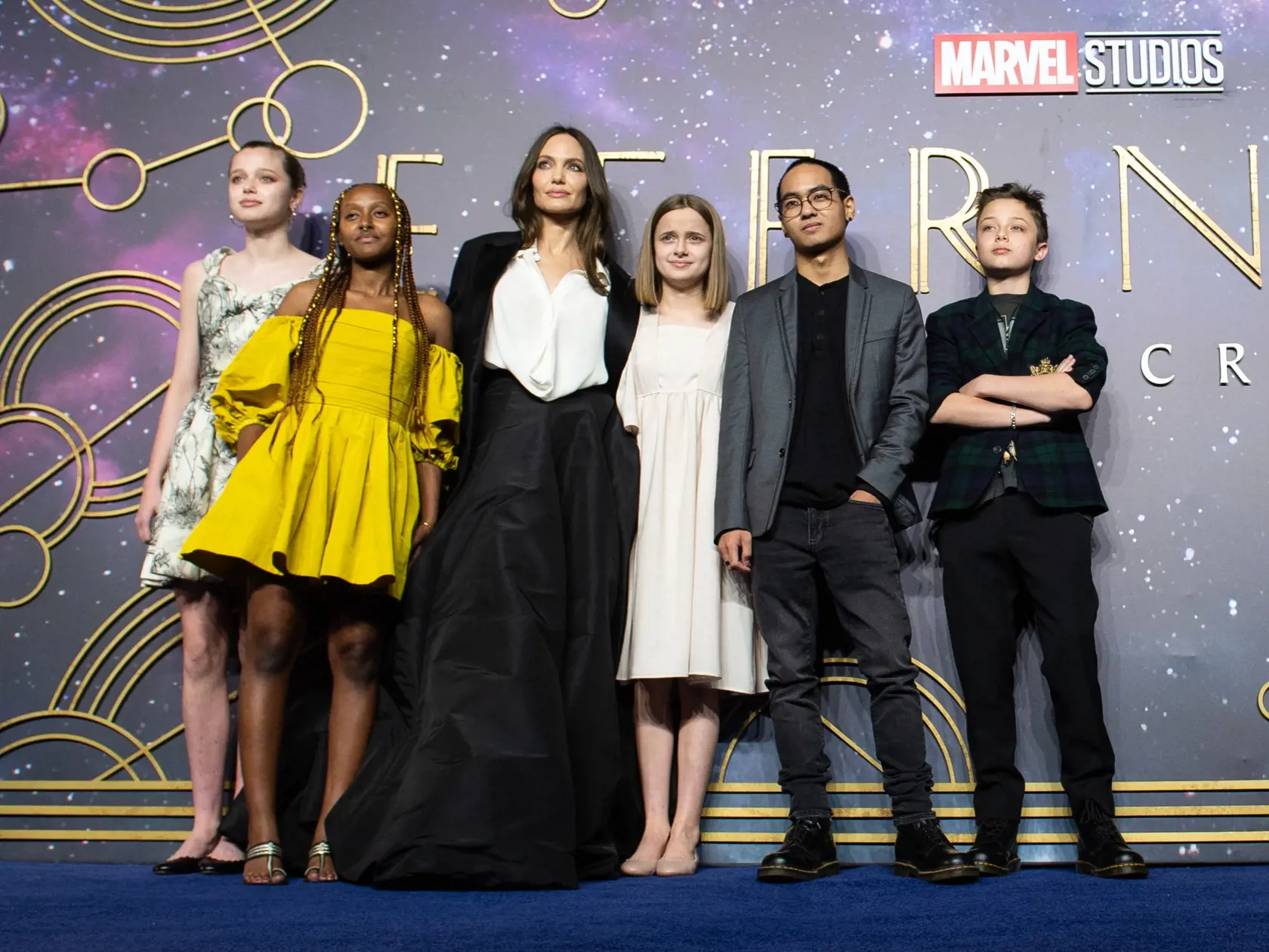Angelina Jolie na premiére filmu "The Eternals" v Londýne so svojimi deťmi.