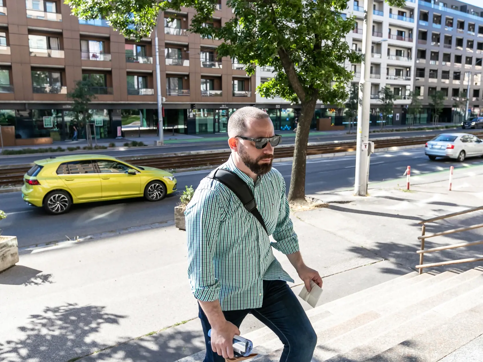 Na snímke je Kočnerov obhajca Marek Para ako prichádza na Prezídium Policajného zboru. 