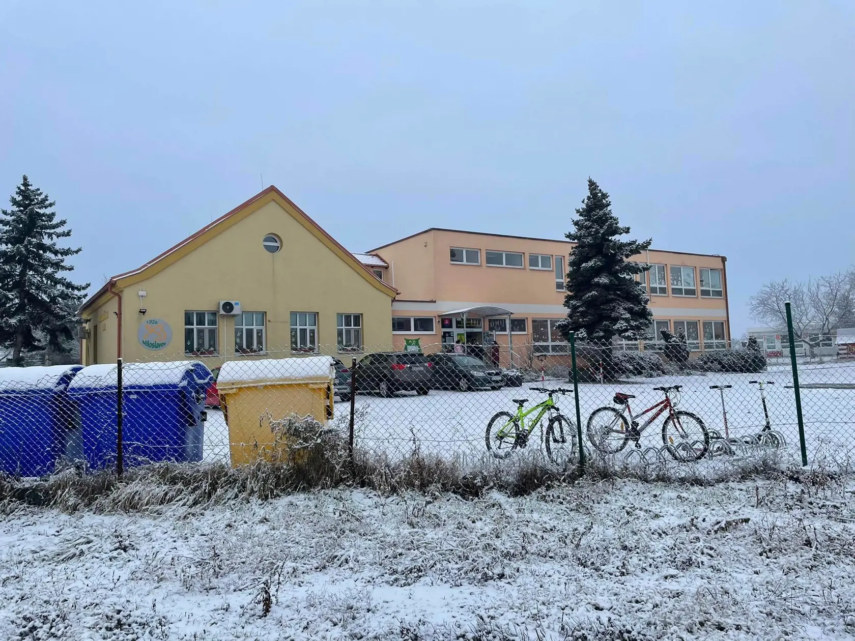 Základná škola v Miloslavove.
