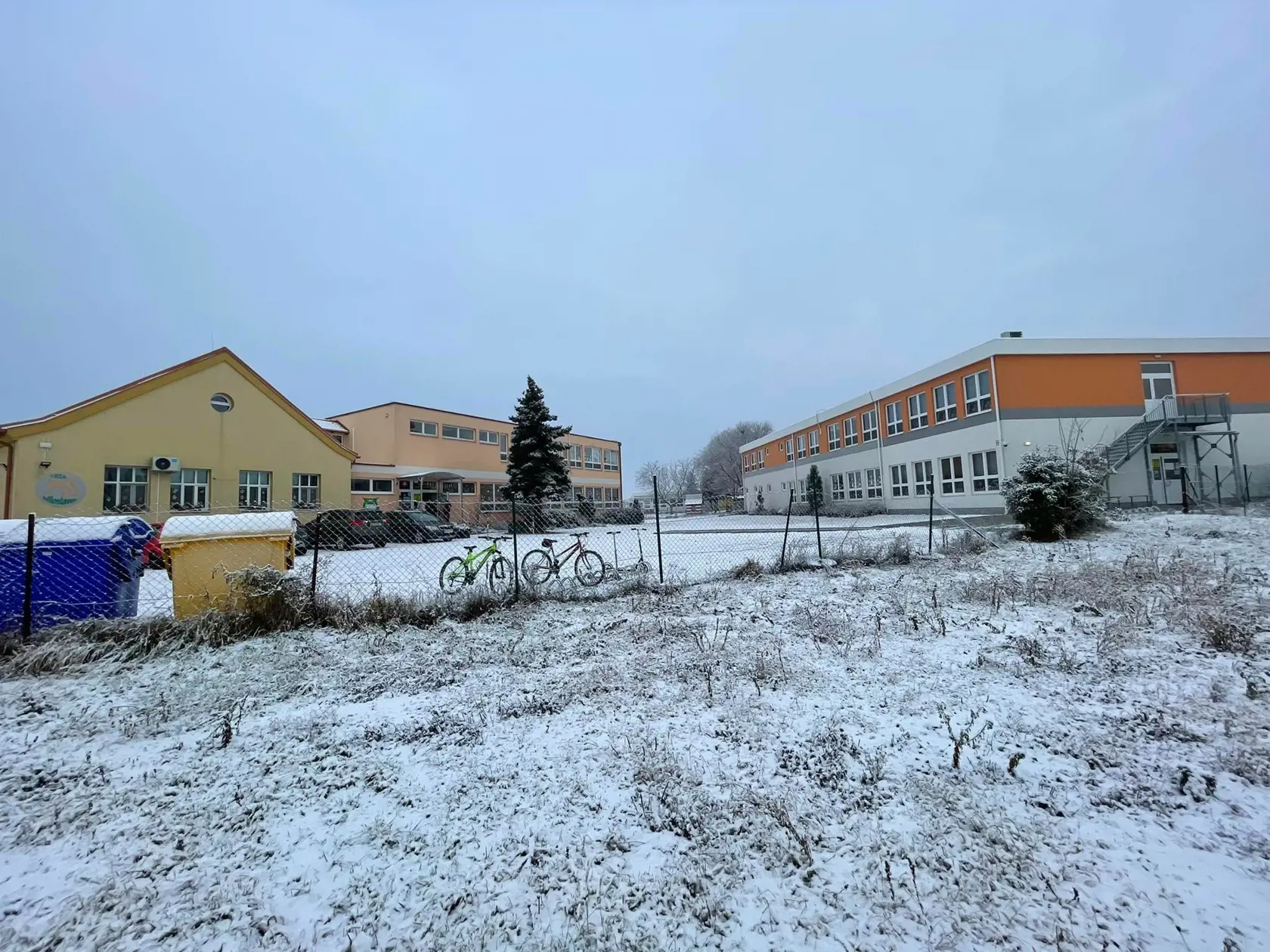 Základná škola v Miloslavove.
