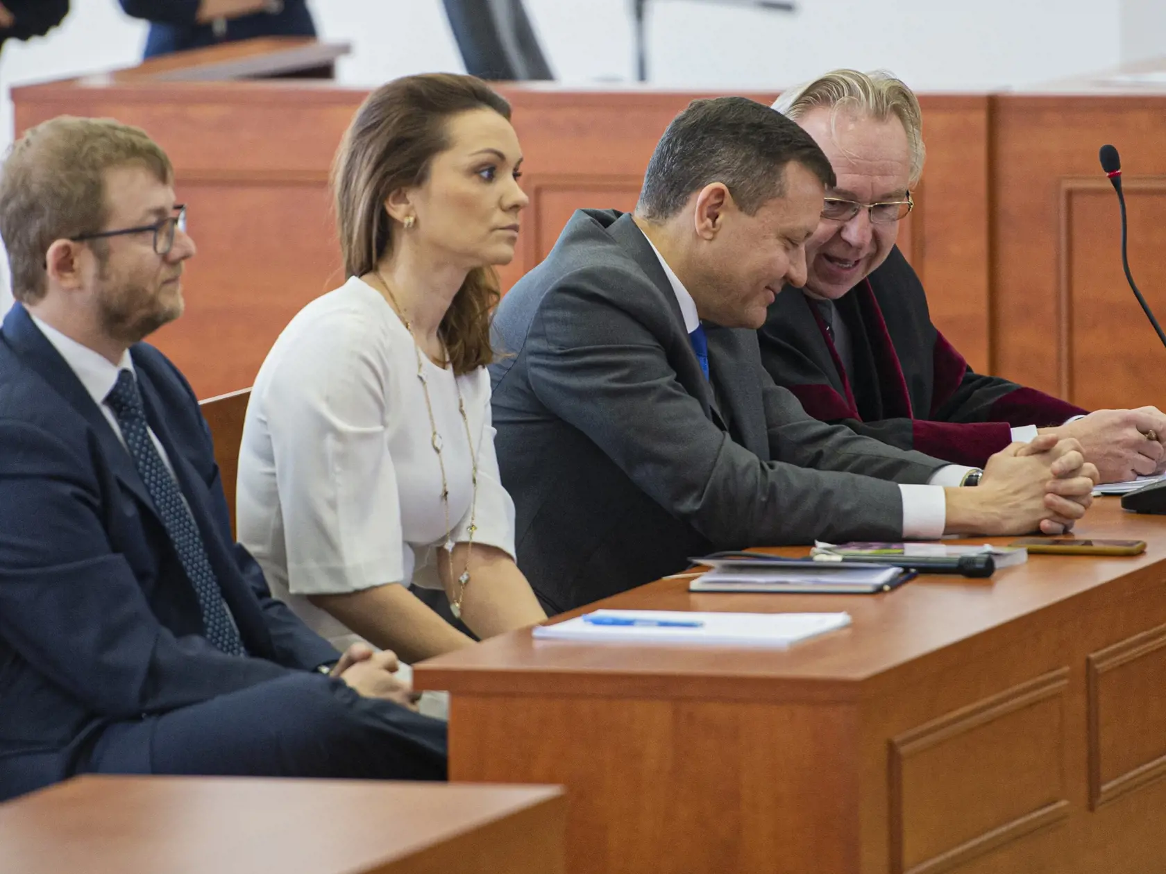 Na sníme sprava prokurátor Ján Šanta a právni zástupcovia TV Markíza Daniel Lipšic, Lucia Tandlichová a Tomáš Kamenec počas hlavného pojednávania v kauze zmenky televízie Markíza v budove Justičnej akadémie v Pezinku 27. februára 2020.