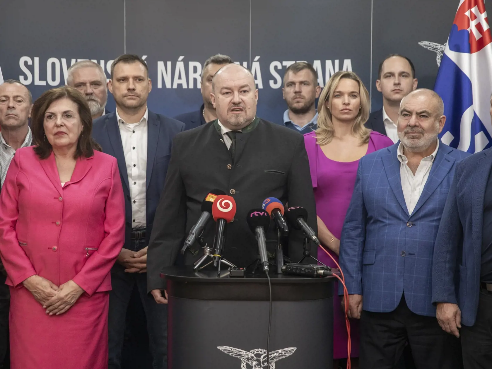 Parlamentné voľby na Slovensku. Volebná centrála Slovenskej národnej strany. Na snímke je starosta obce Očová  Rudolf Huliak.