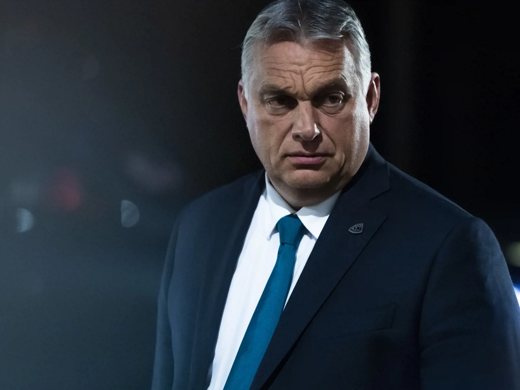 Na snímke maďarský premiér Viktor Orbán prichádza na neformálnu večeru lídrov EÚ.