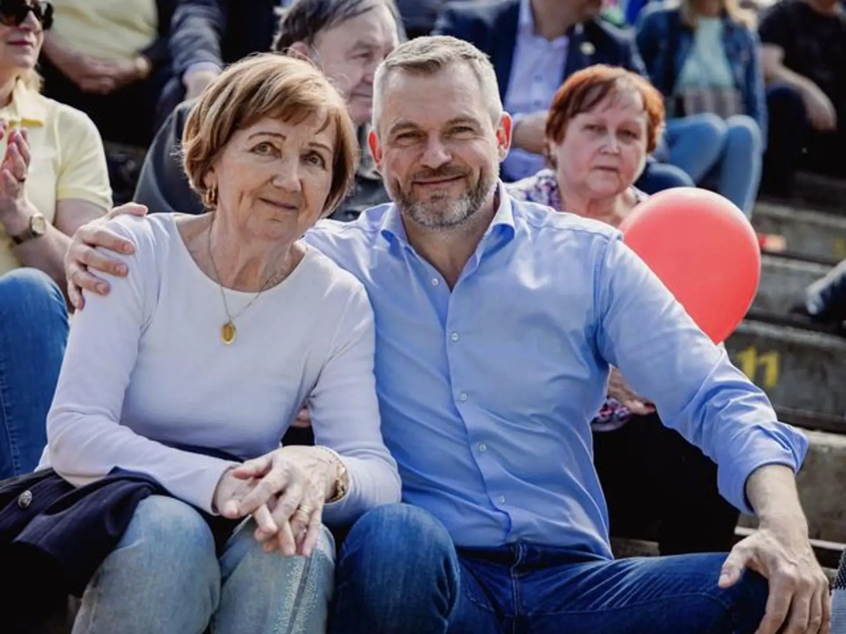 Peter Pellegrini je vďačný, že môžu svoju mamu objať.