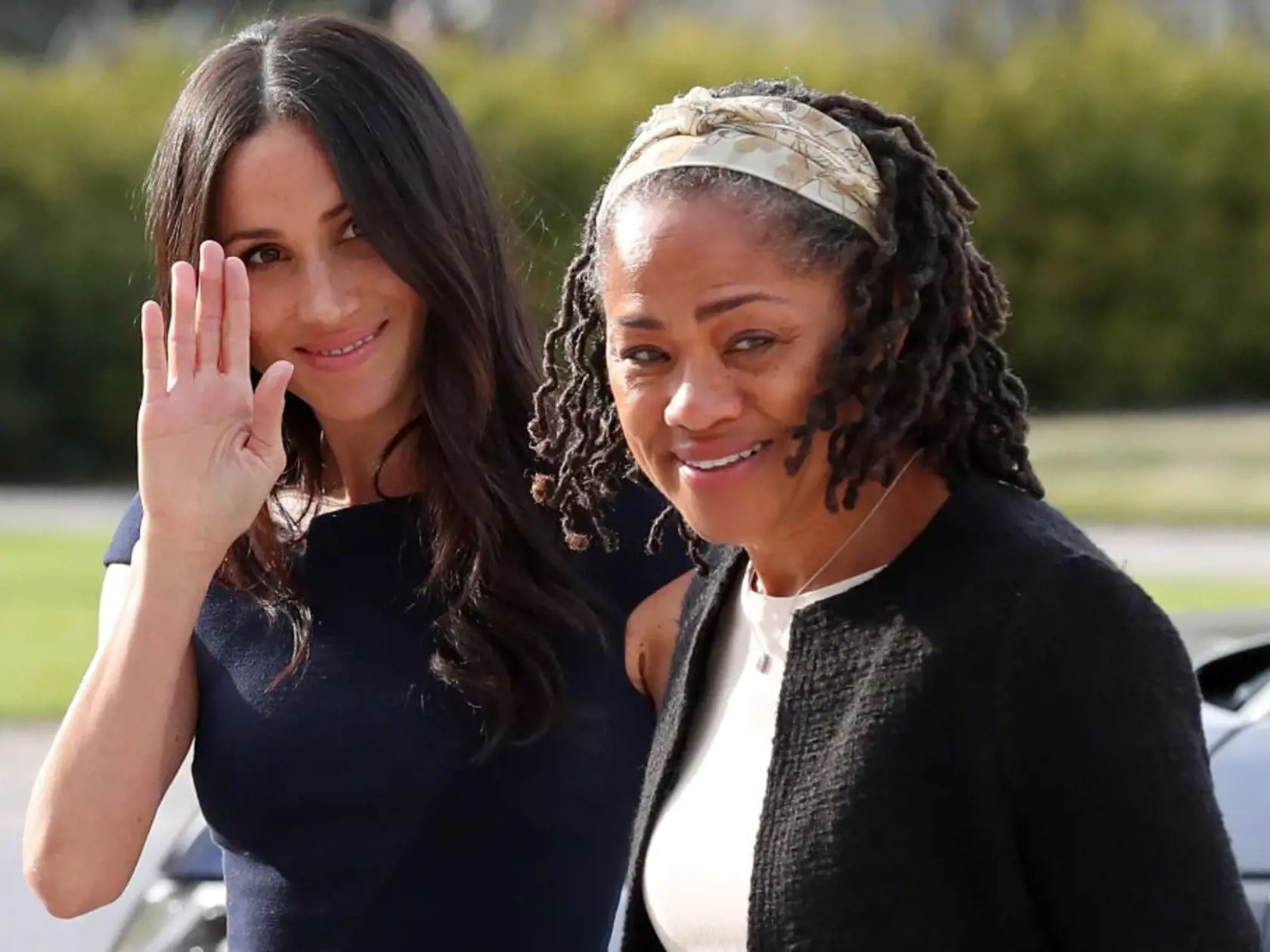 Meghan pripravuje pre svoju mamu Doriu jej vlastný kútik. Verí, že len starej mame môže dôverovať, pokiaľ ide o starostlivosť o malého Archieho.