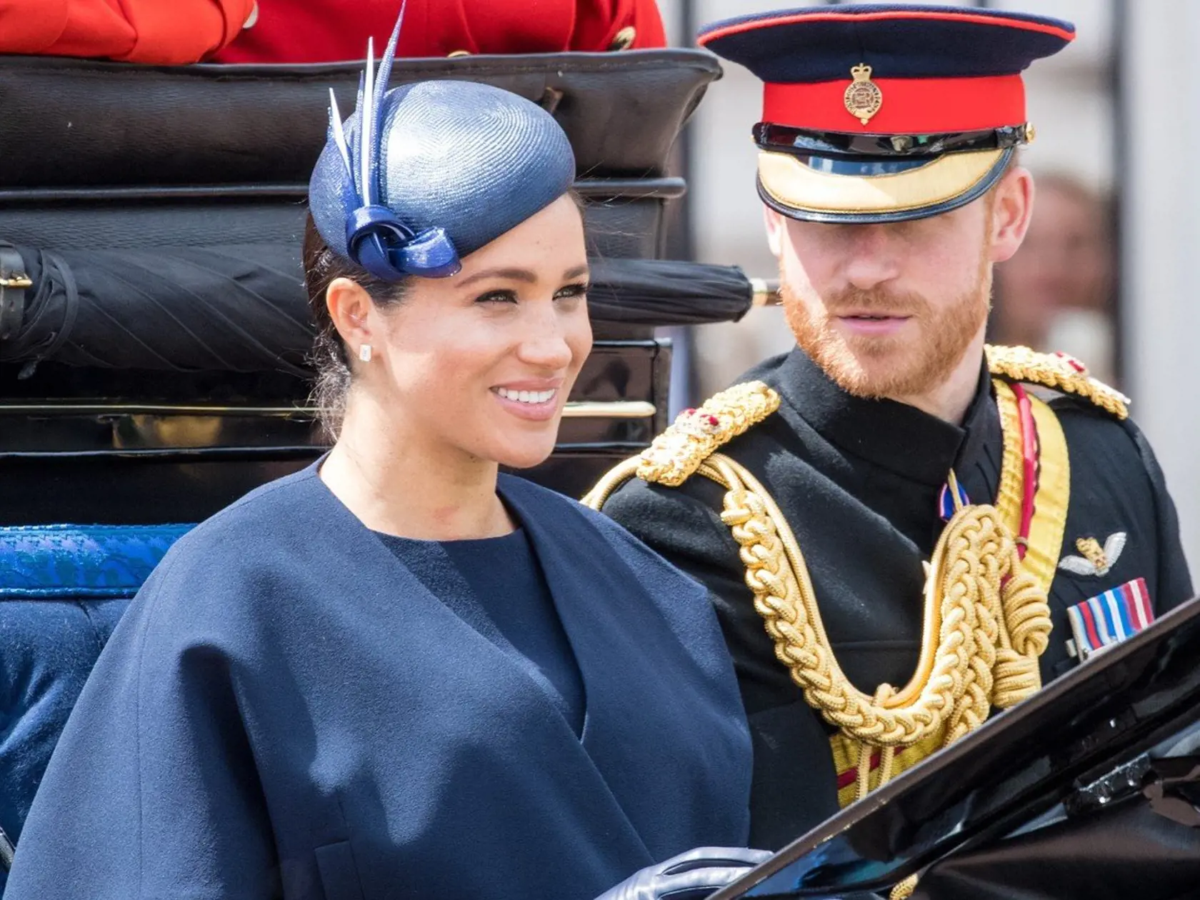 Harry a Meghan vyrobili škandál svojím neekologickým cestovaním.