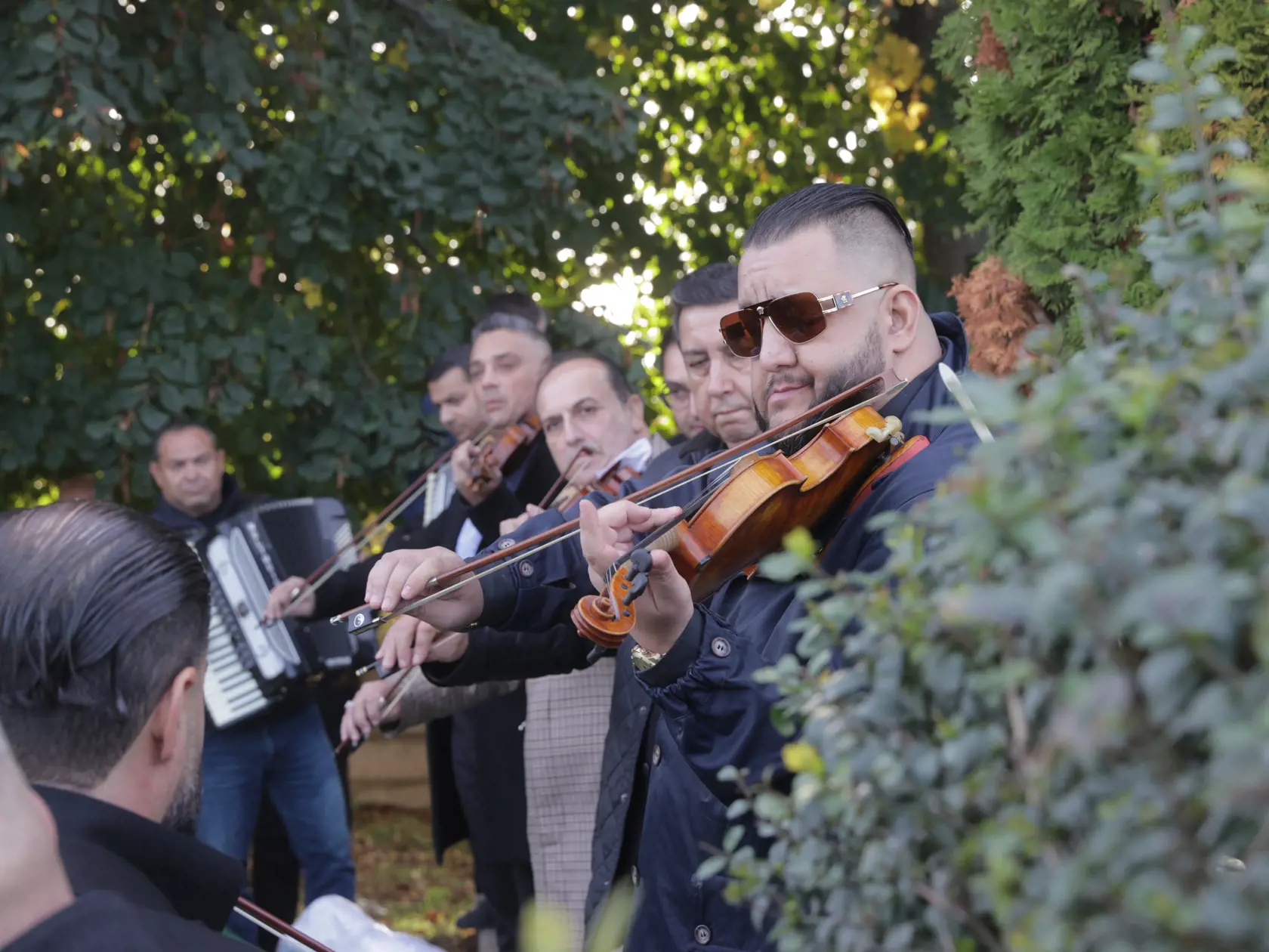 Na pohrebe Ľuba Virága (†68) hrali muzikanti melodické skladby na jeho počesť.