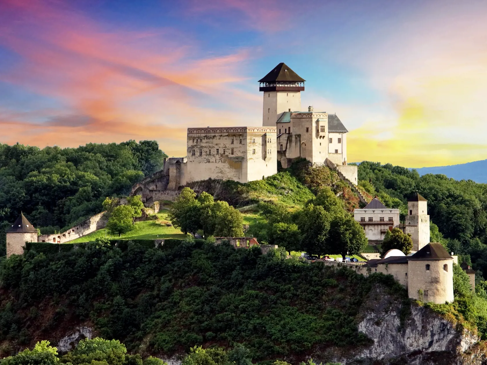 Trenčiansky kraj: 12,4% (70 000)